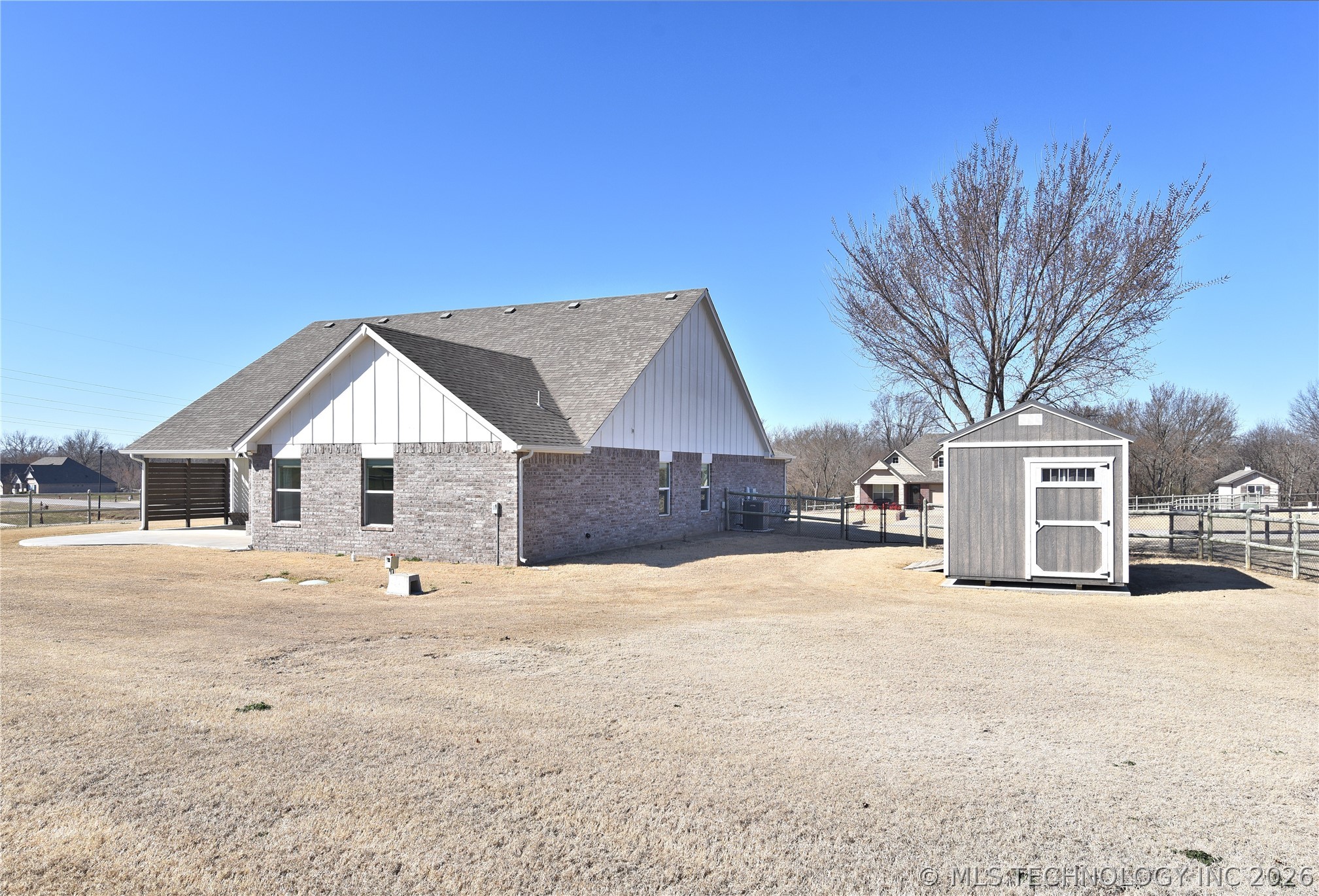 8901 N 63rd Avenue E Property Photo 31