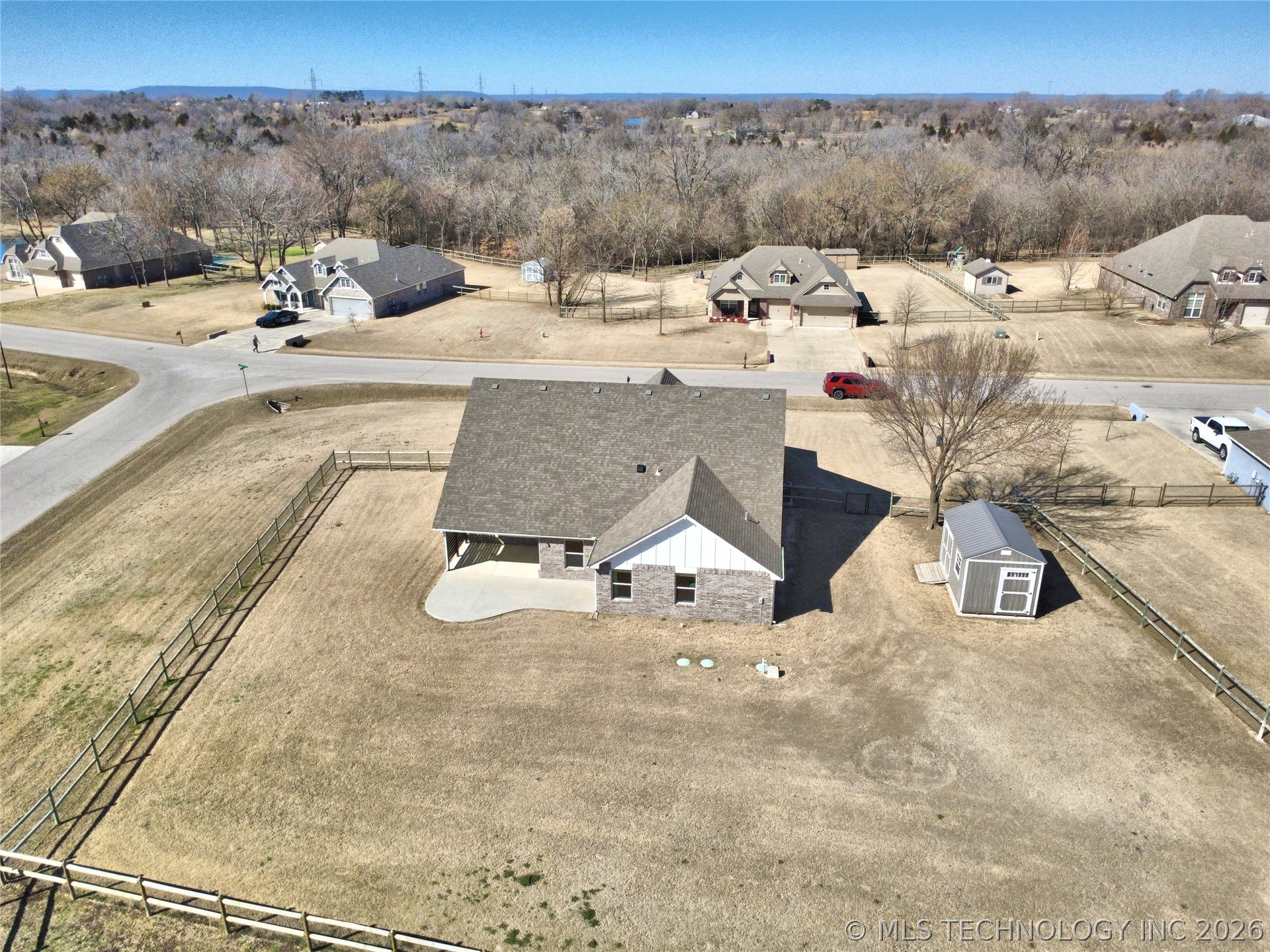 8901 N 63rd Avenue E Property Photo 33