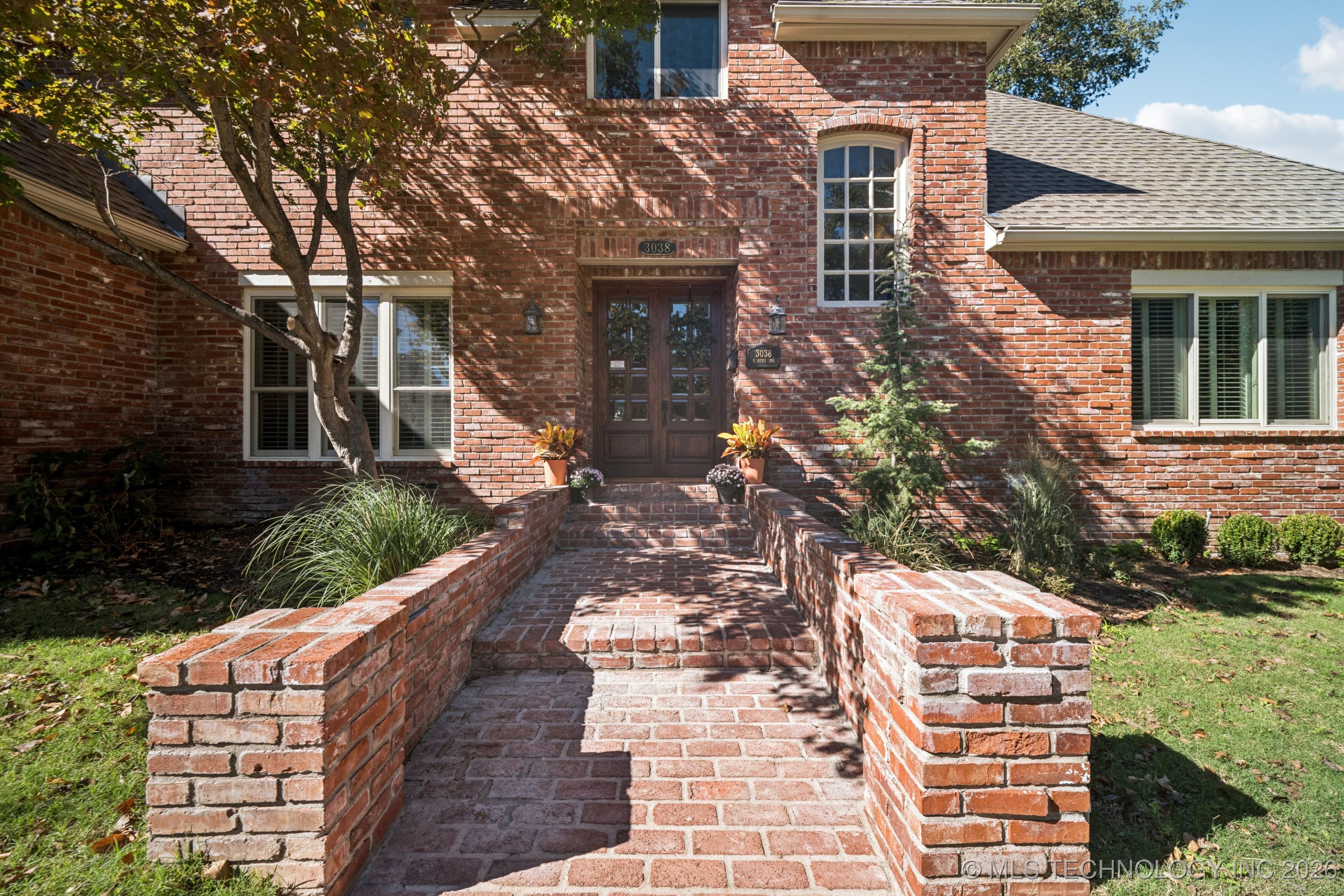 3038 S Utica Avenue Property Photo 3