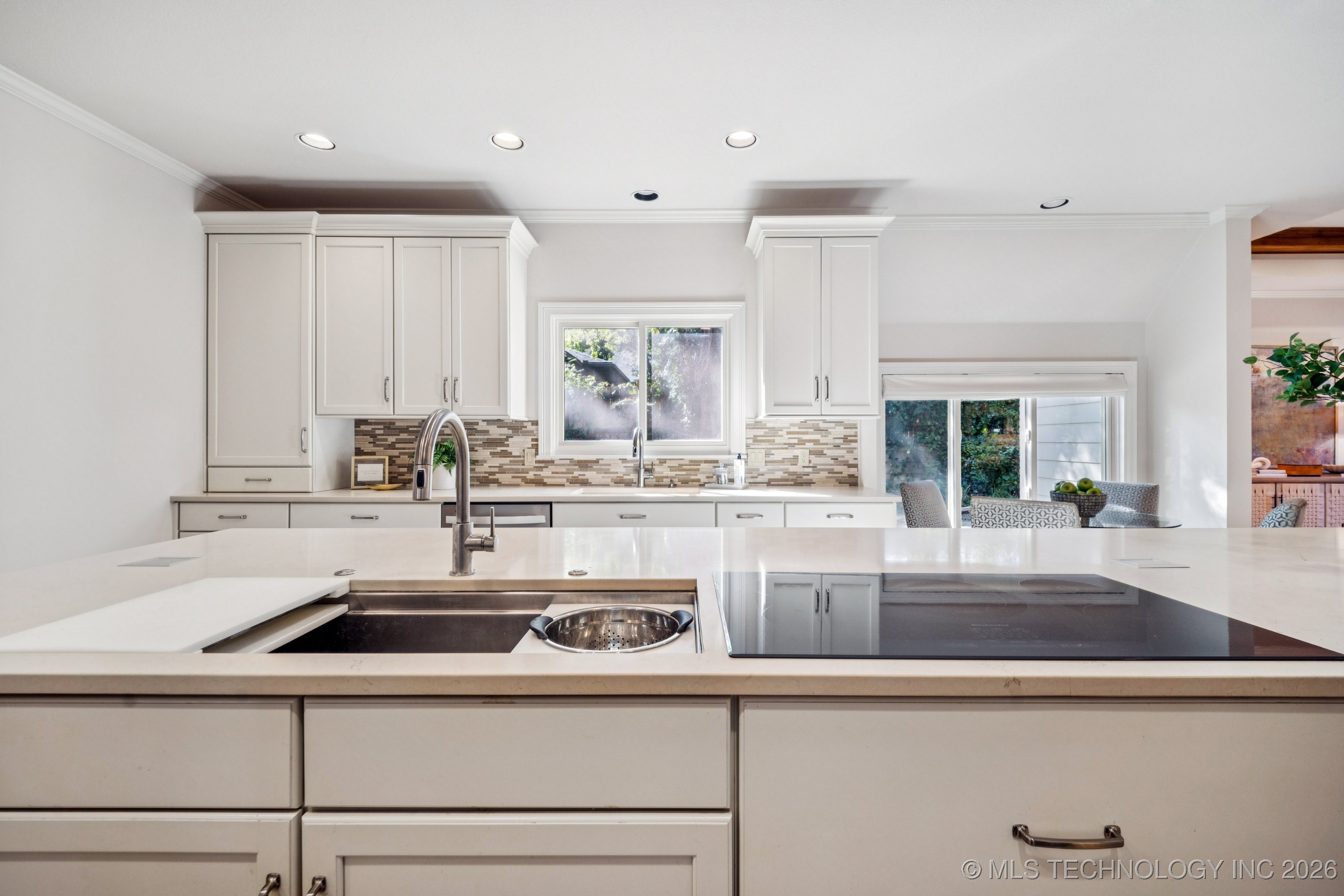 3038 S Utica Avenue Property Photo 10