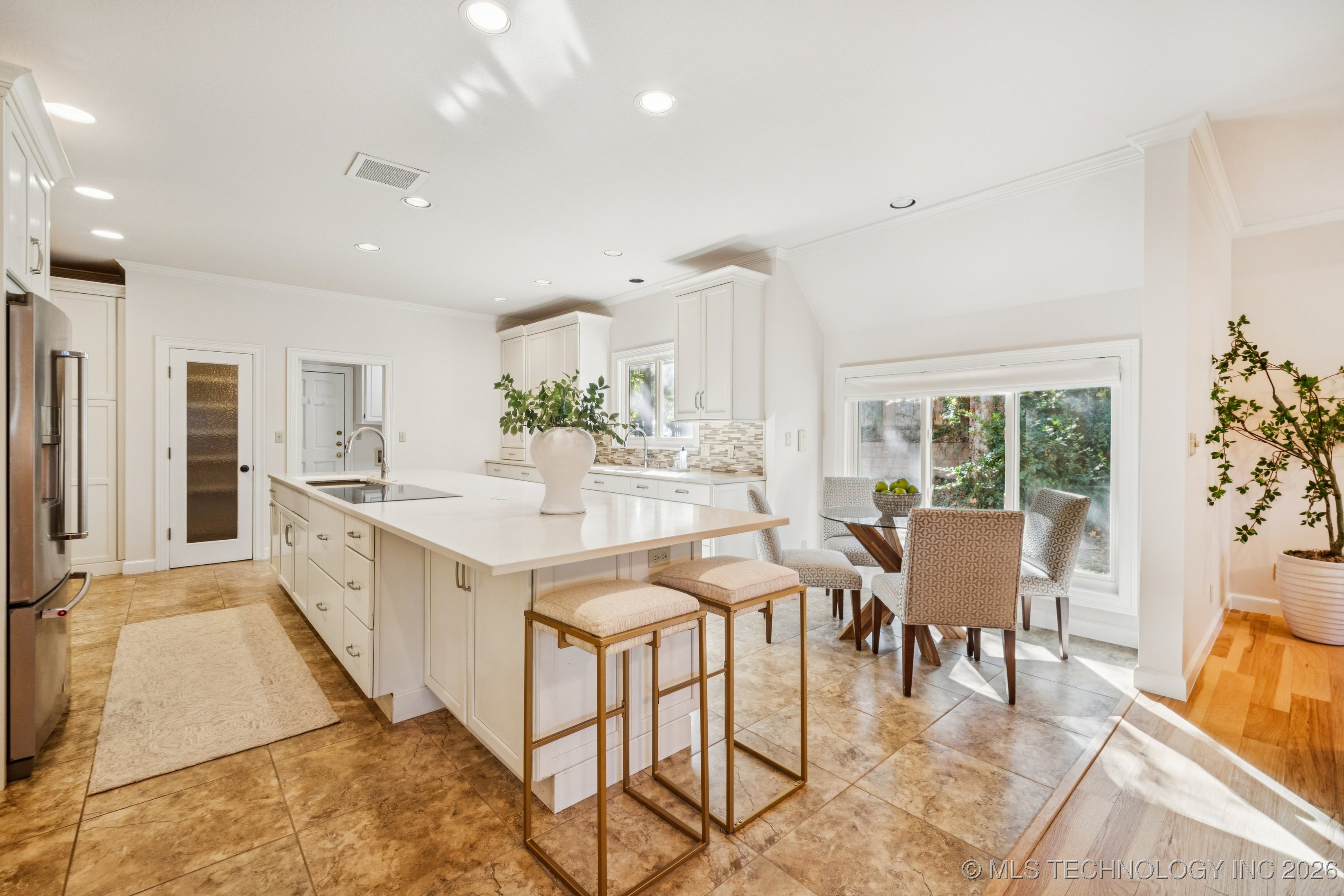 3038 S Utica Avenue Property Photo 12