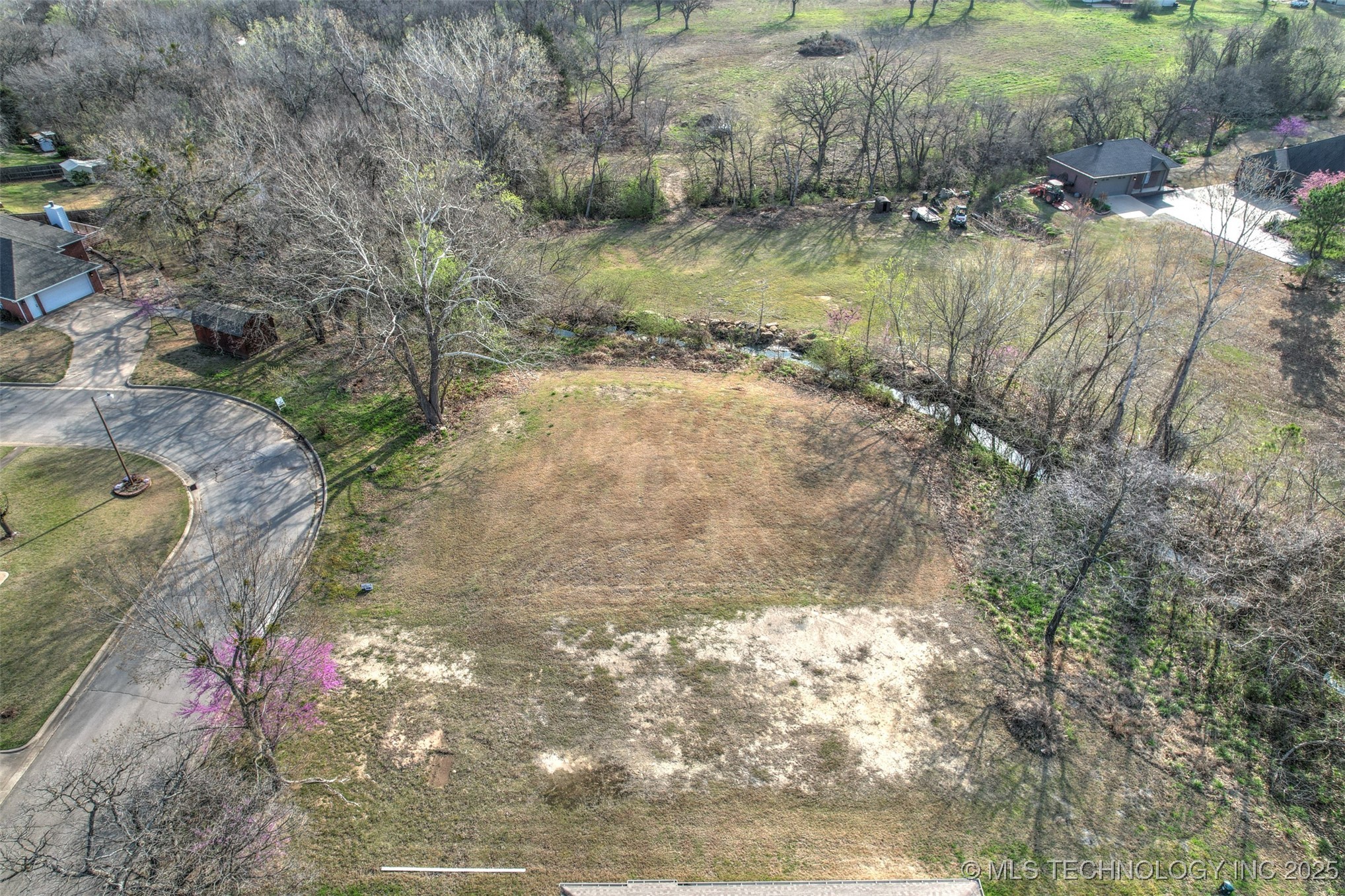 103 Woodview Lane Property Photo 9