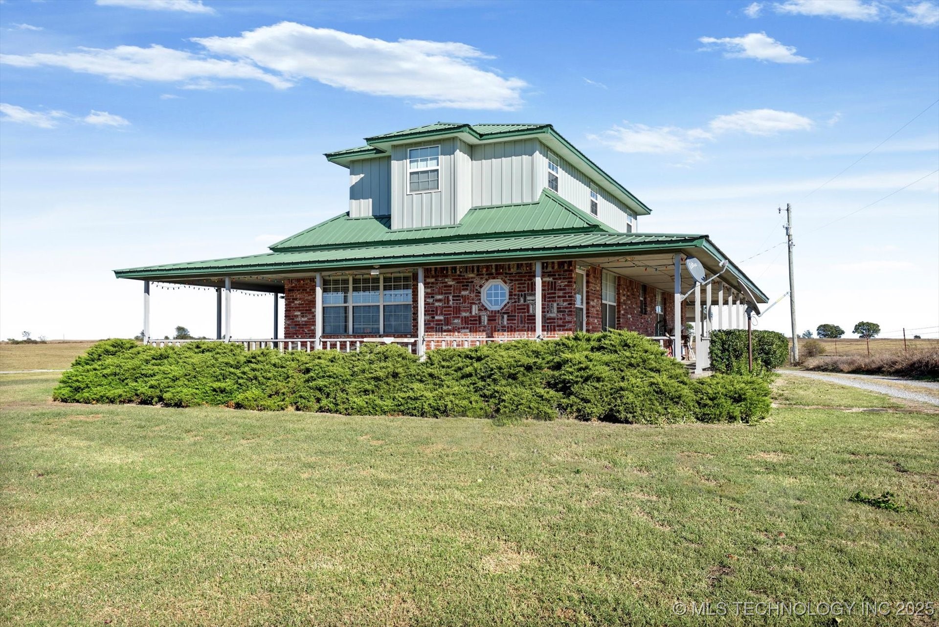 10495 S 426 Road Property Photo 1