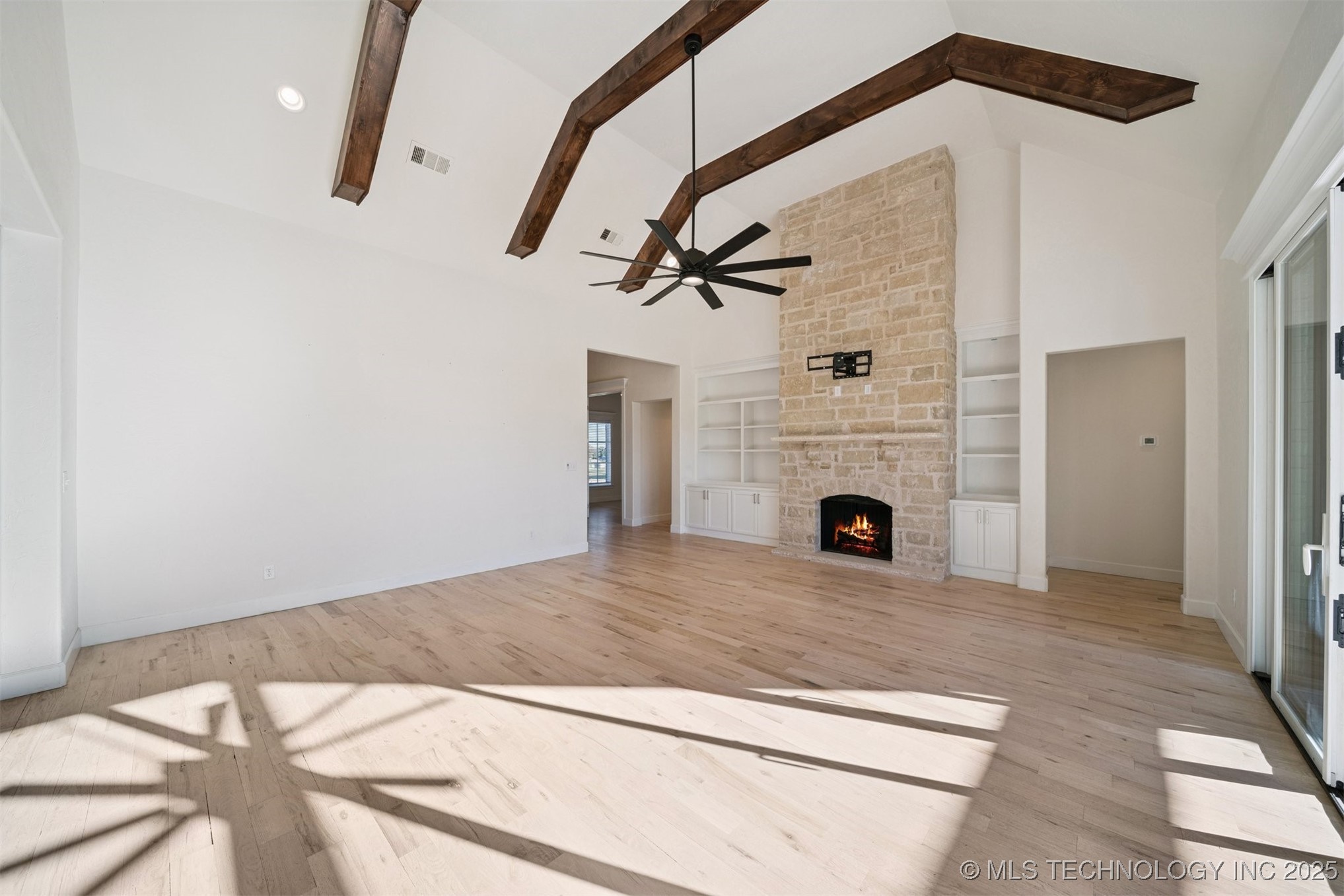 6131 N Creekwood Drive Property Photo 9