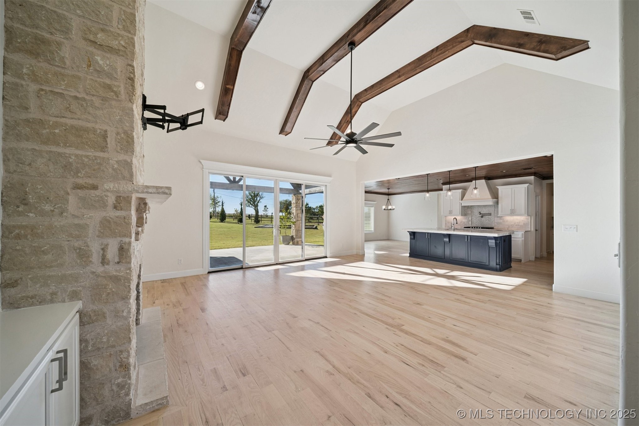 6131 N Creekwood Drive Property Photo 10