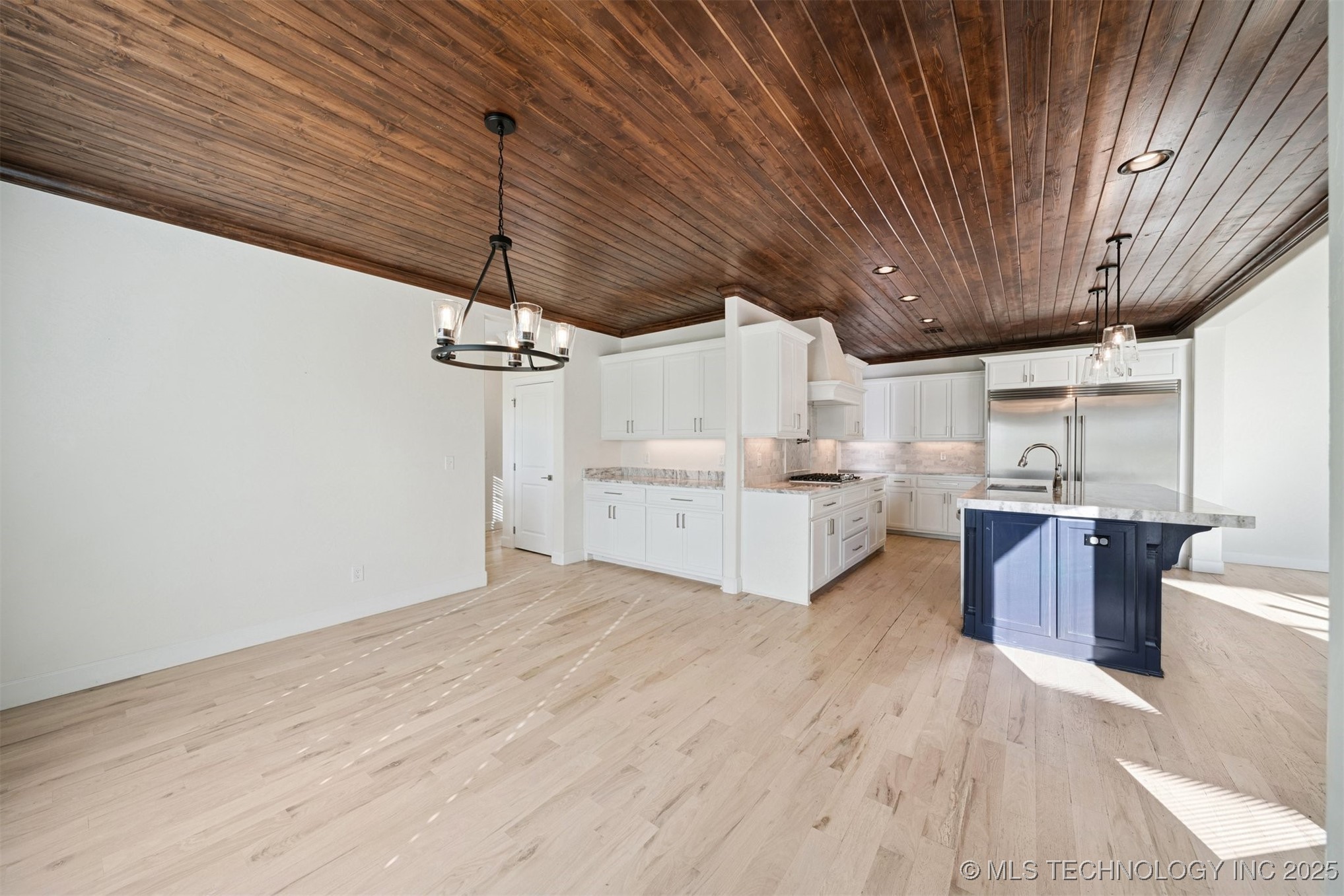 6131 N Creekwood Drive Property Photo 17