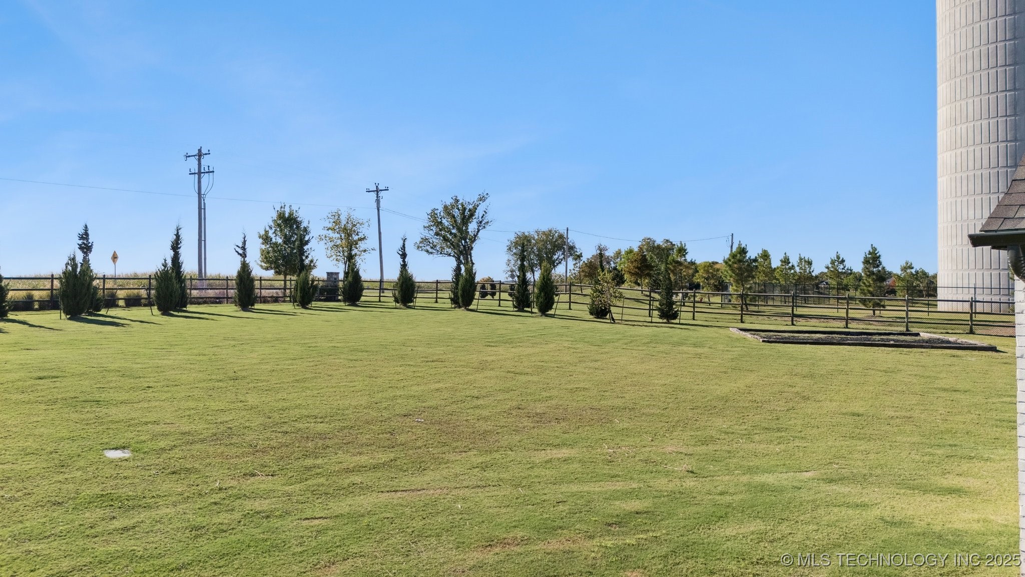 6131 N Creekwood Drive Property Photo 54