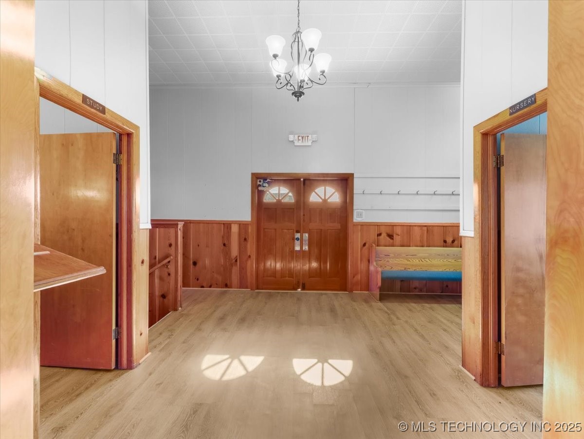 506 S Broadway Street Property Photo 12