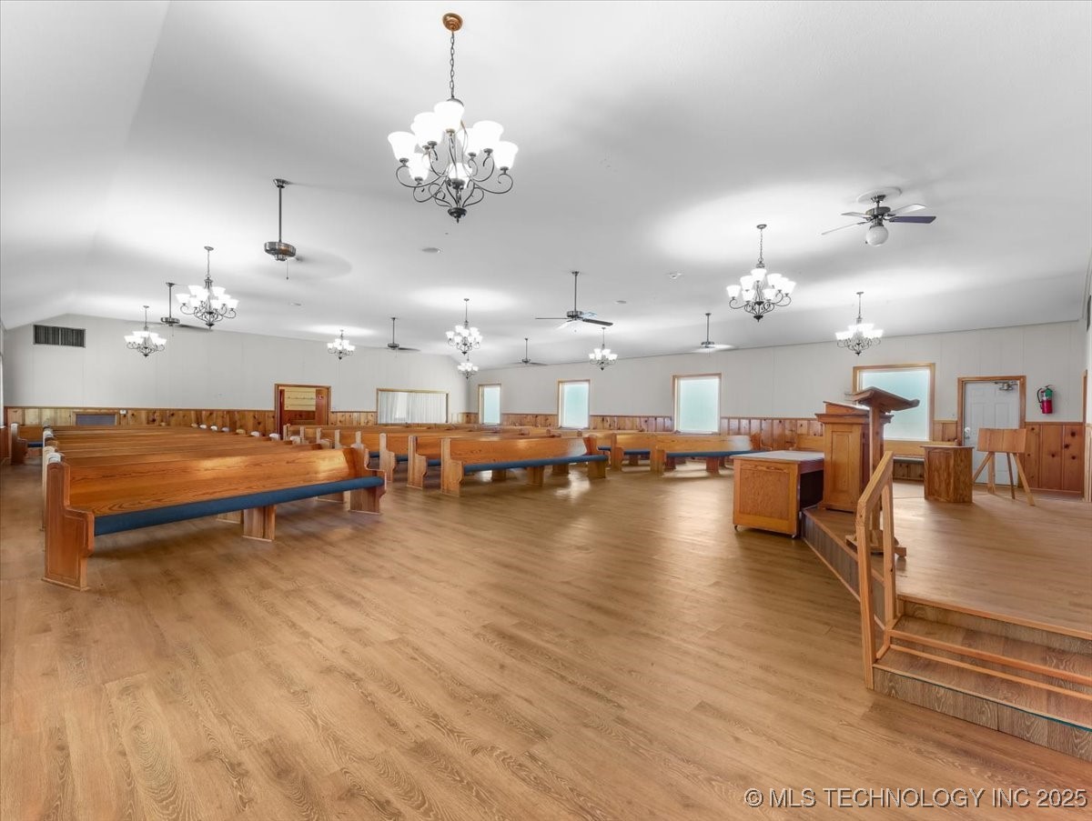 506 S Broadway Street Property Photo 23