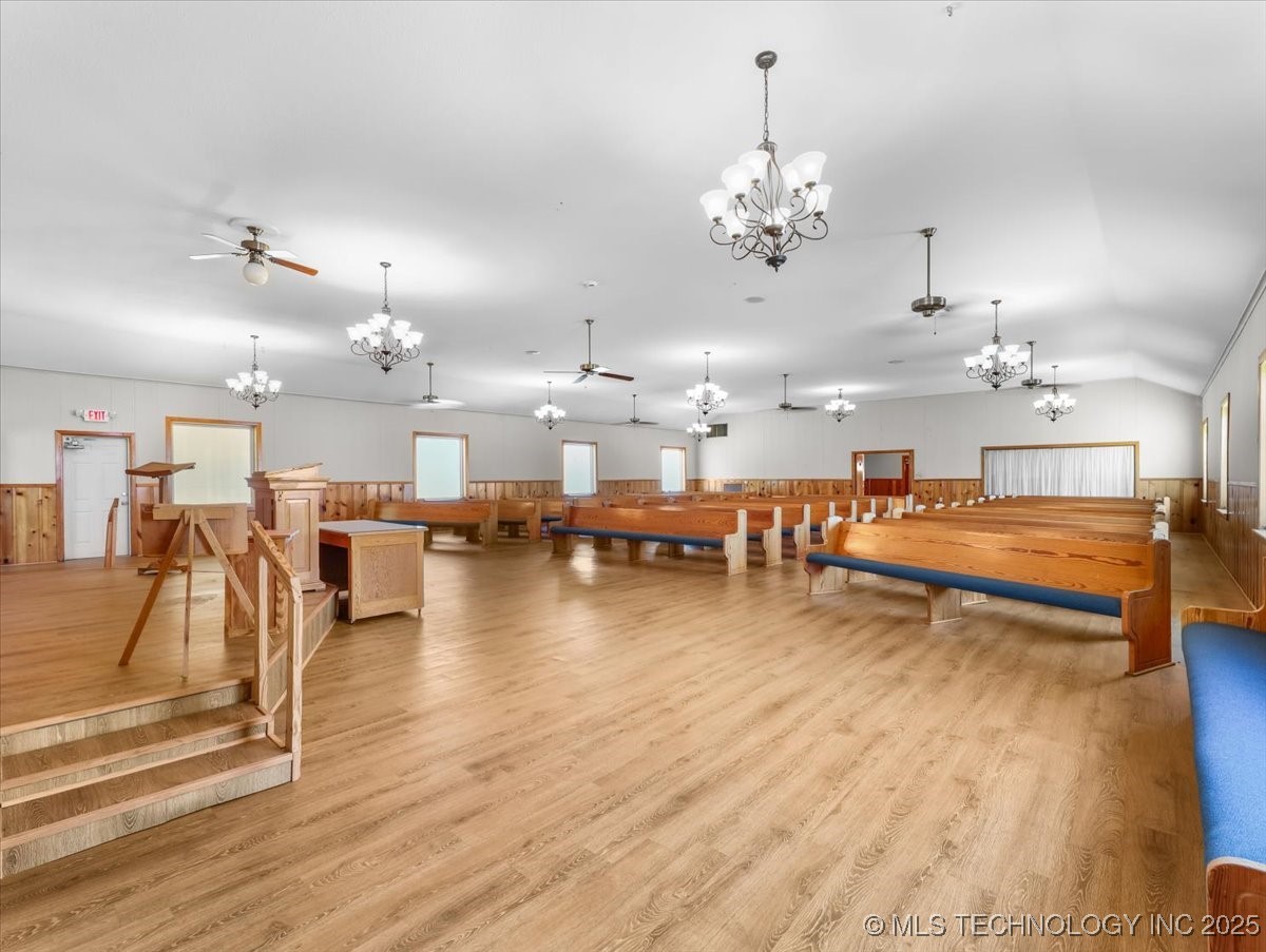 506 S Broadway Street Property Photo 24