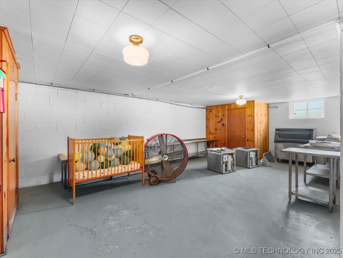 506 S Broadway Street Property Photo 31