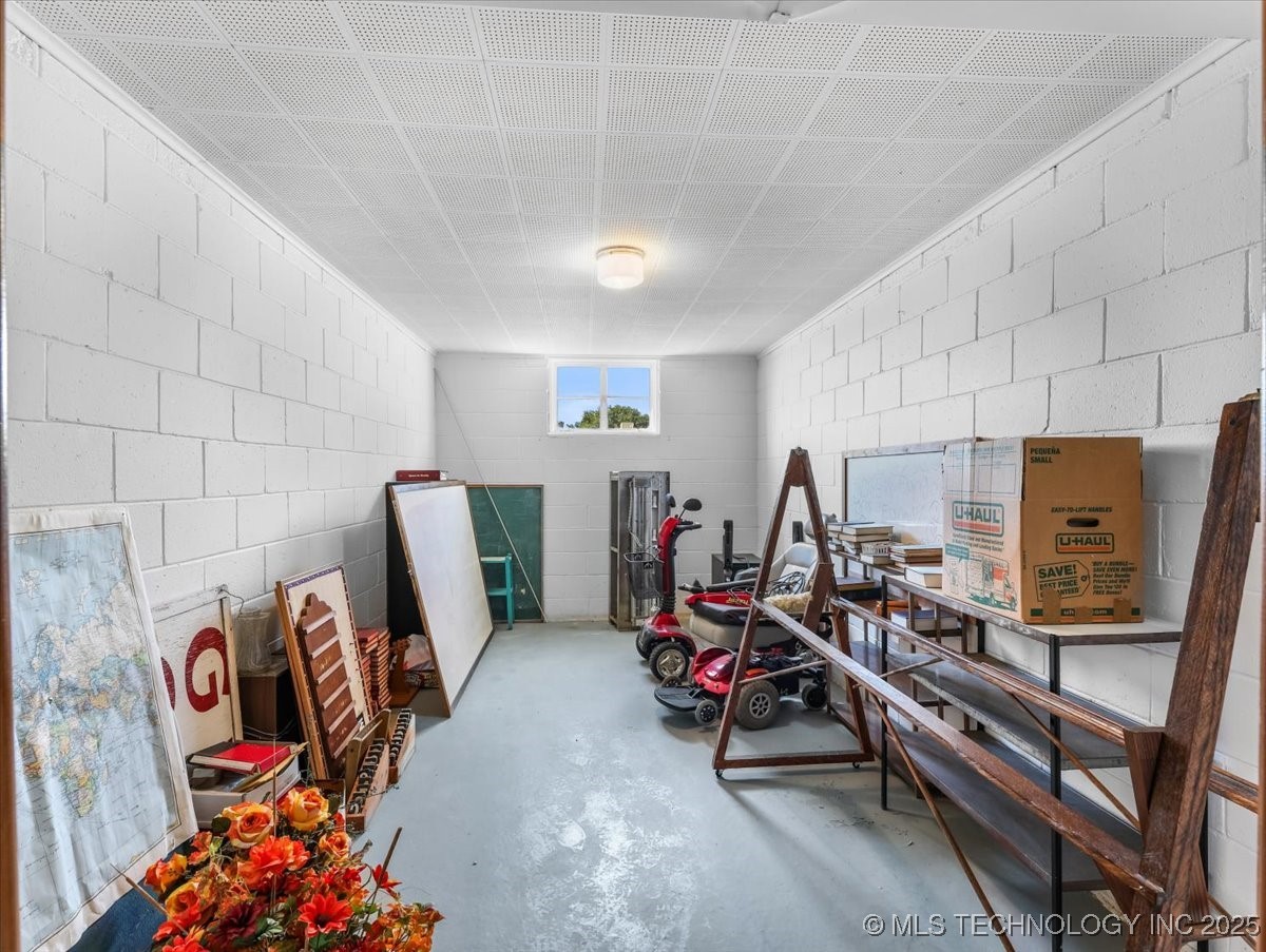 506 S Broadway Street Property Photo 35