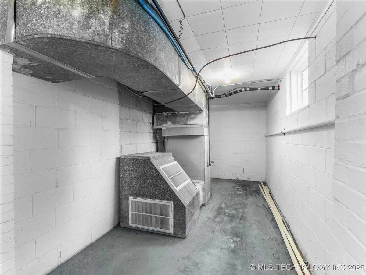 506 S Broadway Street Property Photo 37