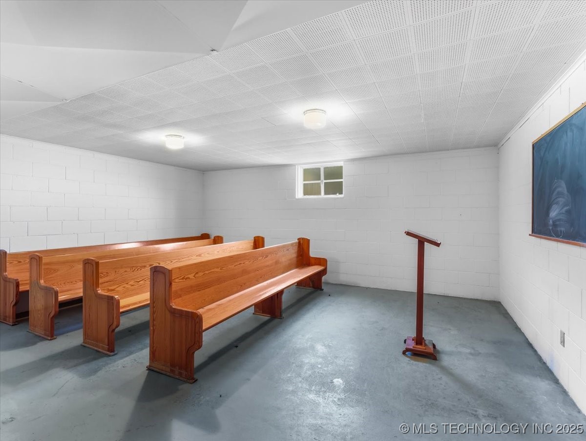 506 S Broadway Street Property Photo 41