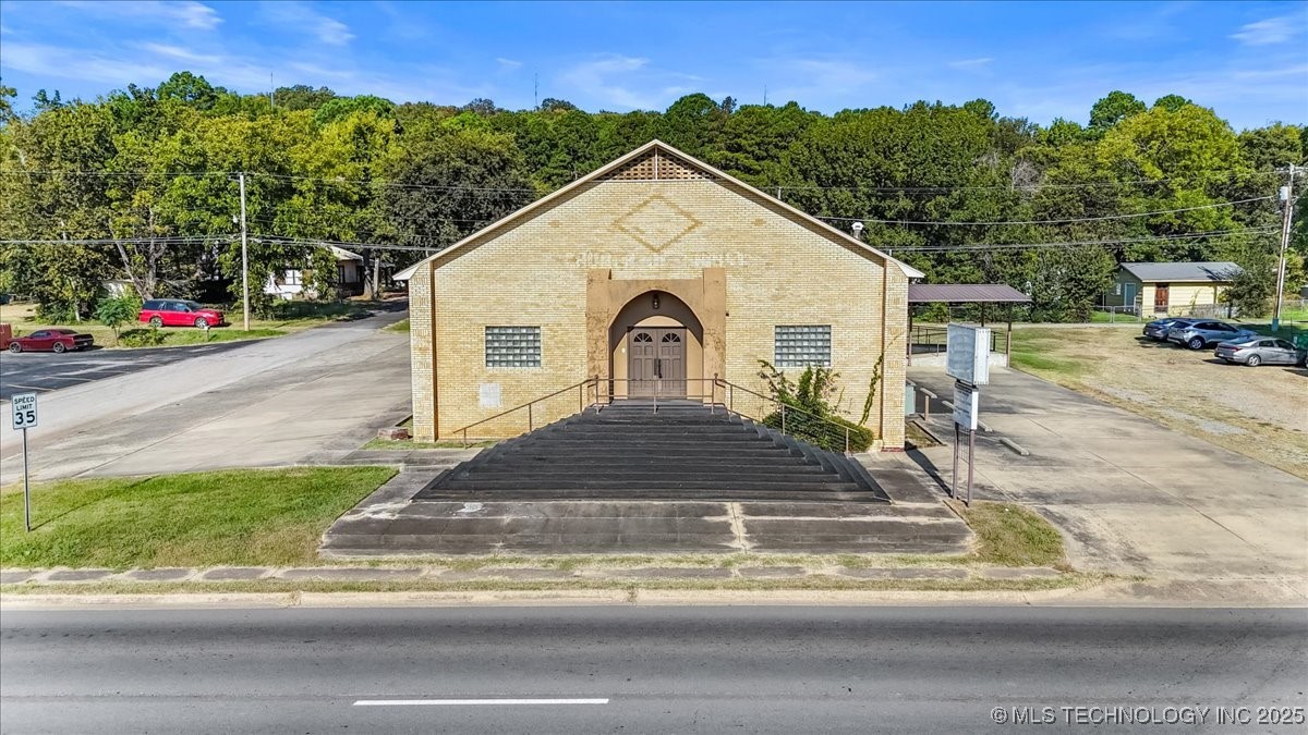 506 S Broadway Street Property Photo 43