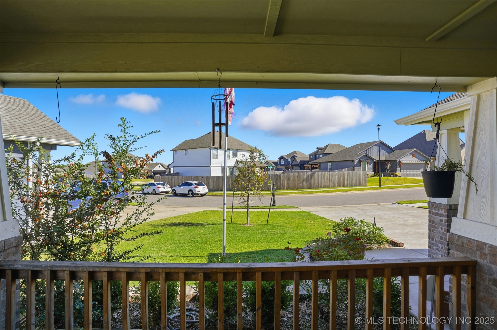 738 W 54th Street S Property Photo 5