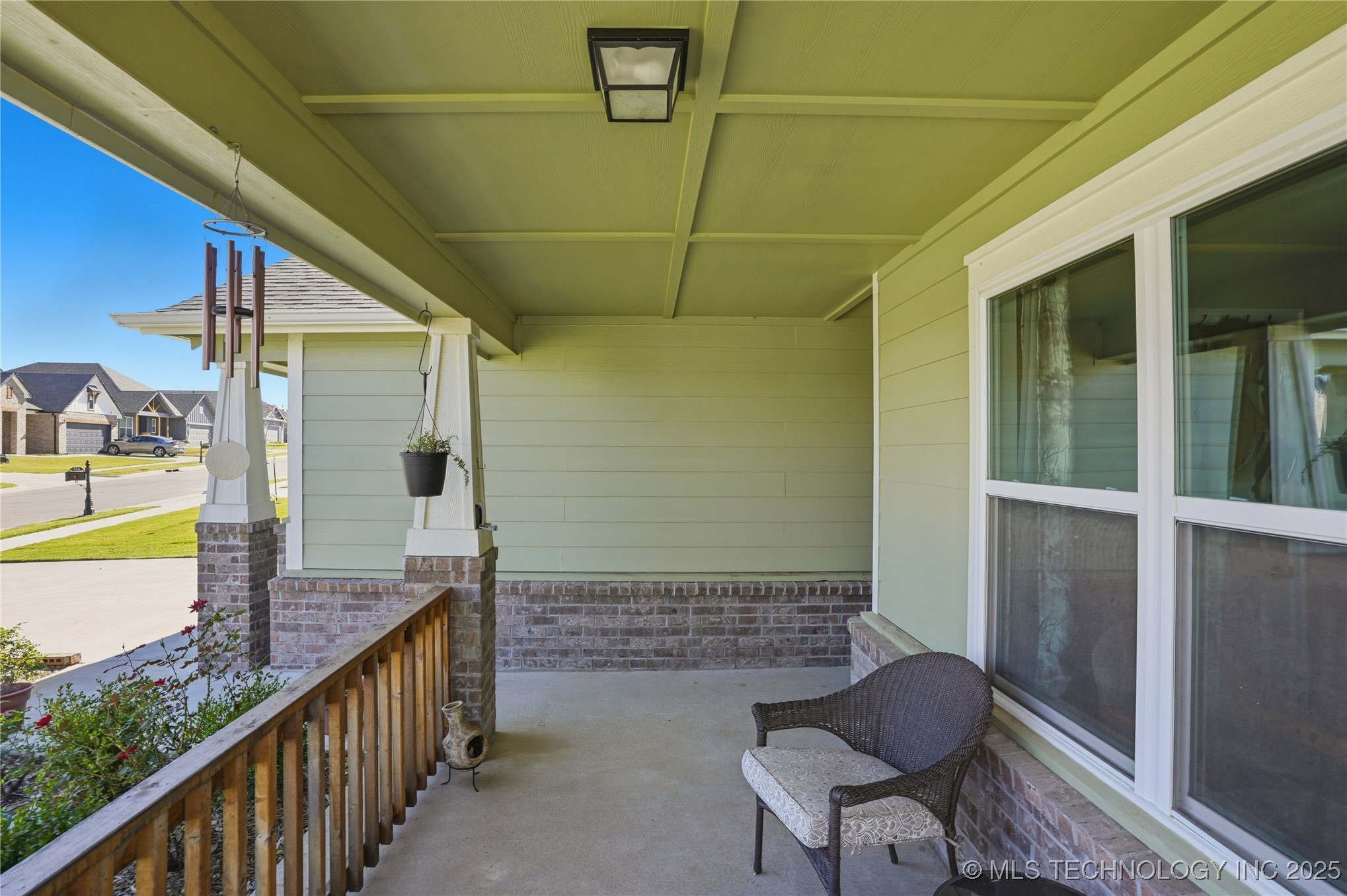 738 W 54th Street S Property Photo 6