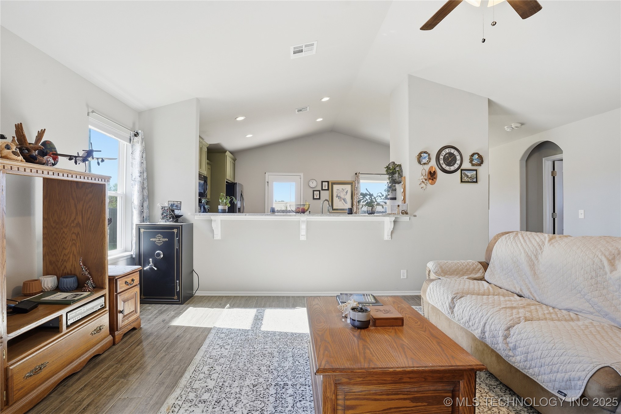 738 W 54th Street S Property Photo 14