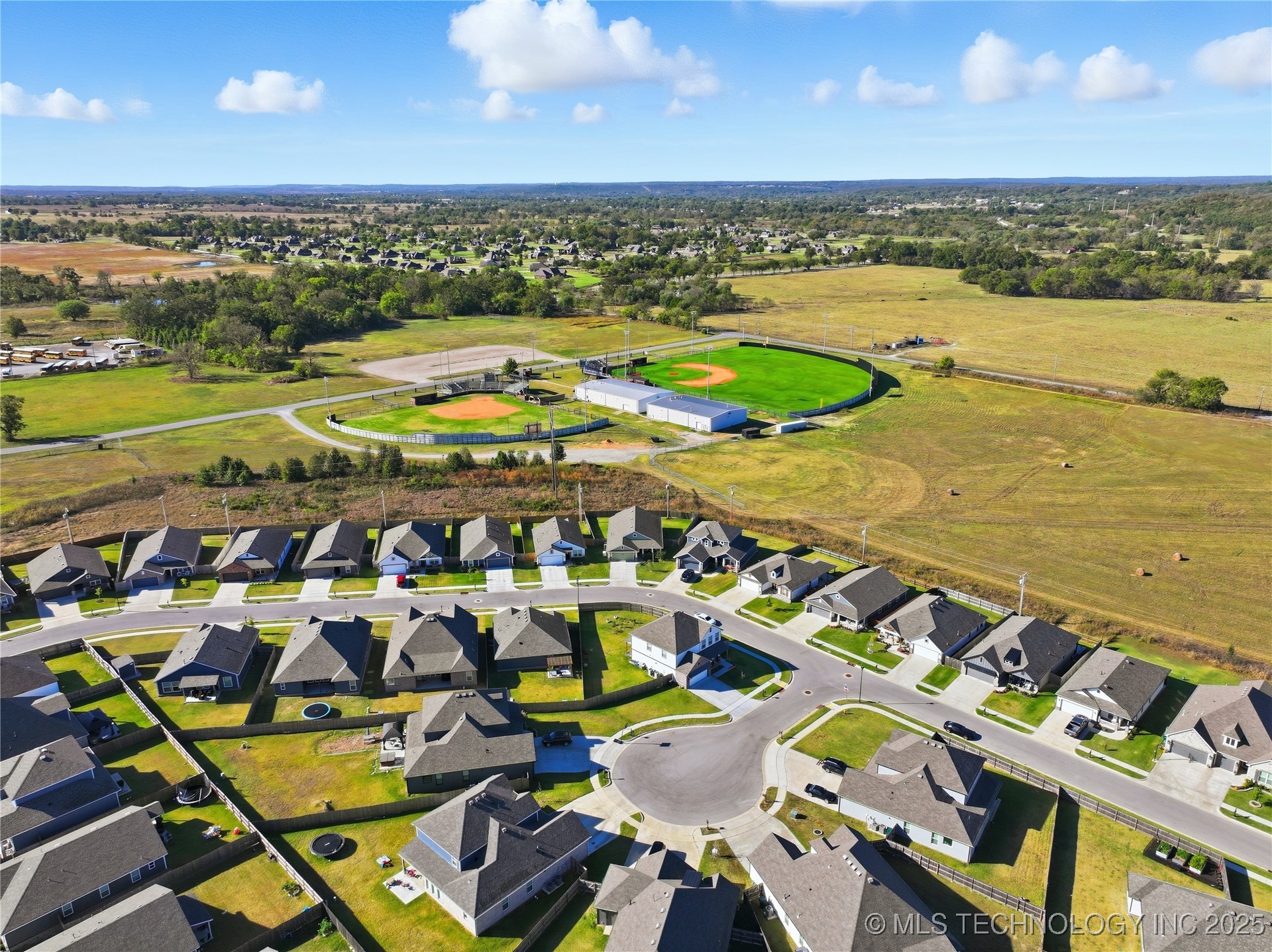 738 W 54th Street S Property Photo 44