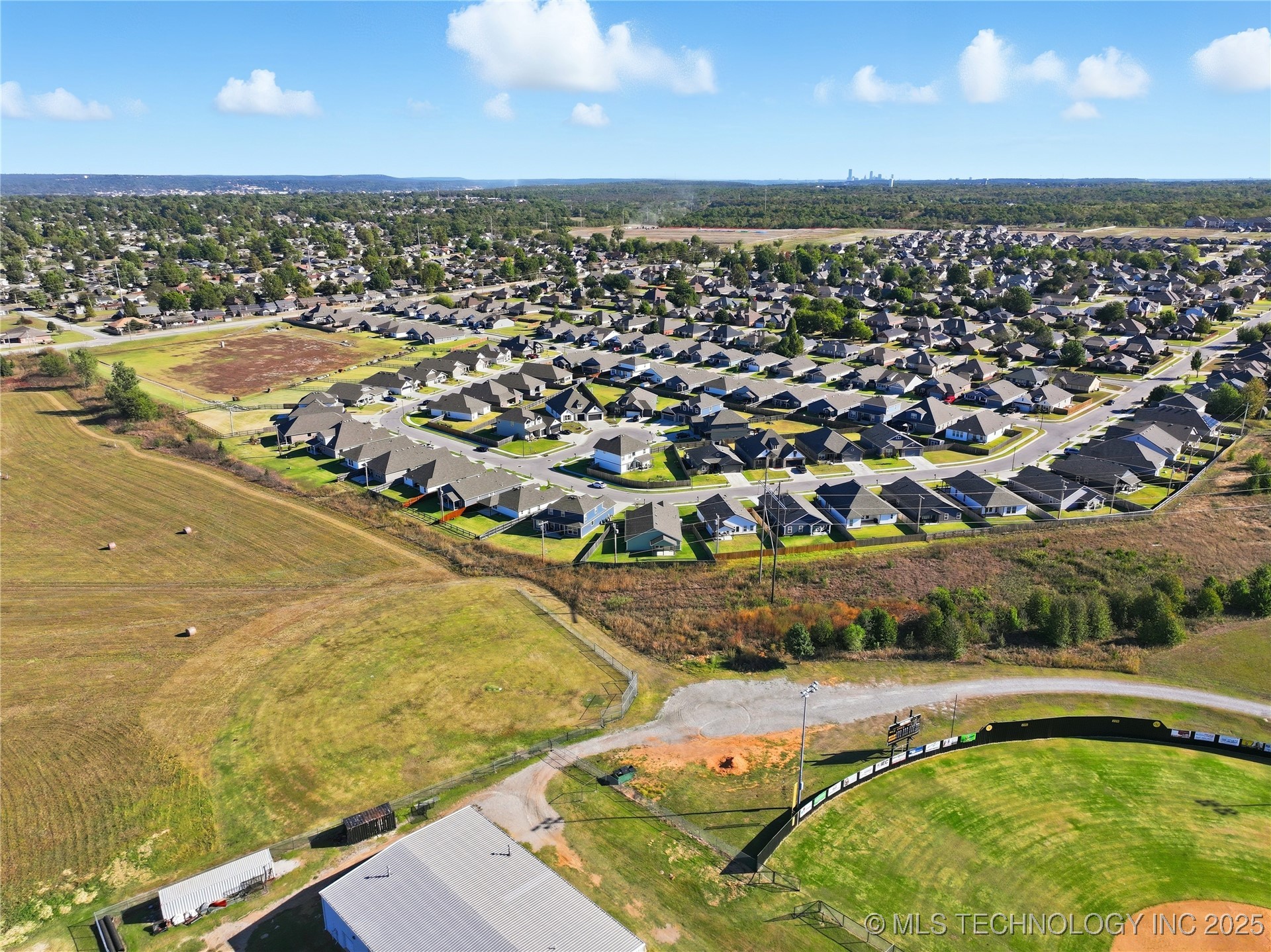 738 W 54th Street S Property Photo 46