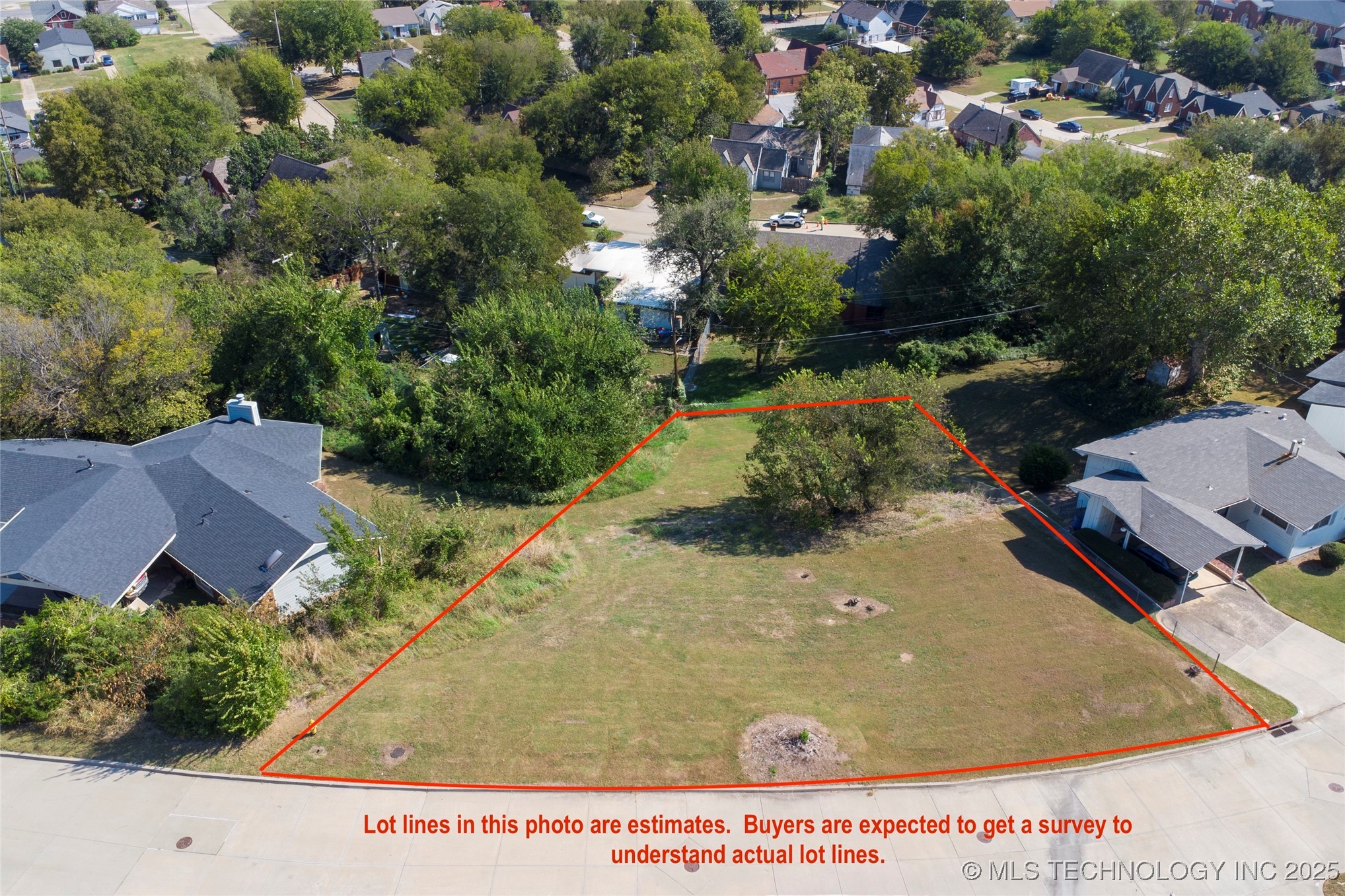 2225 N Main Street Property Photo 2