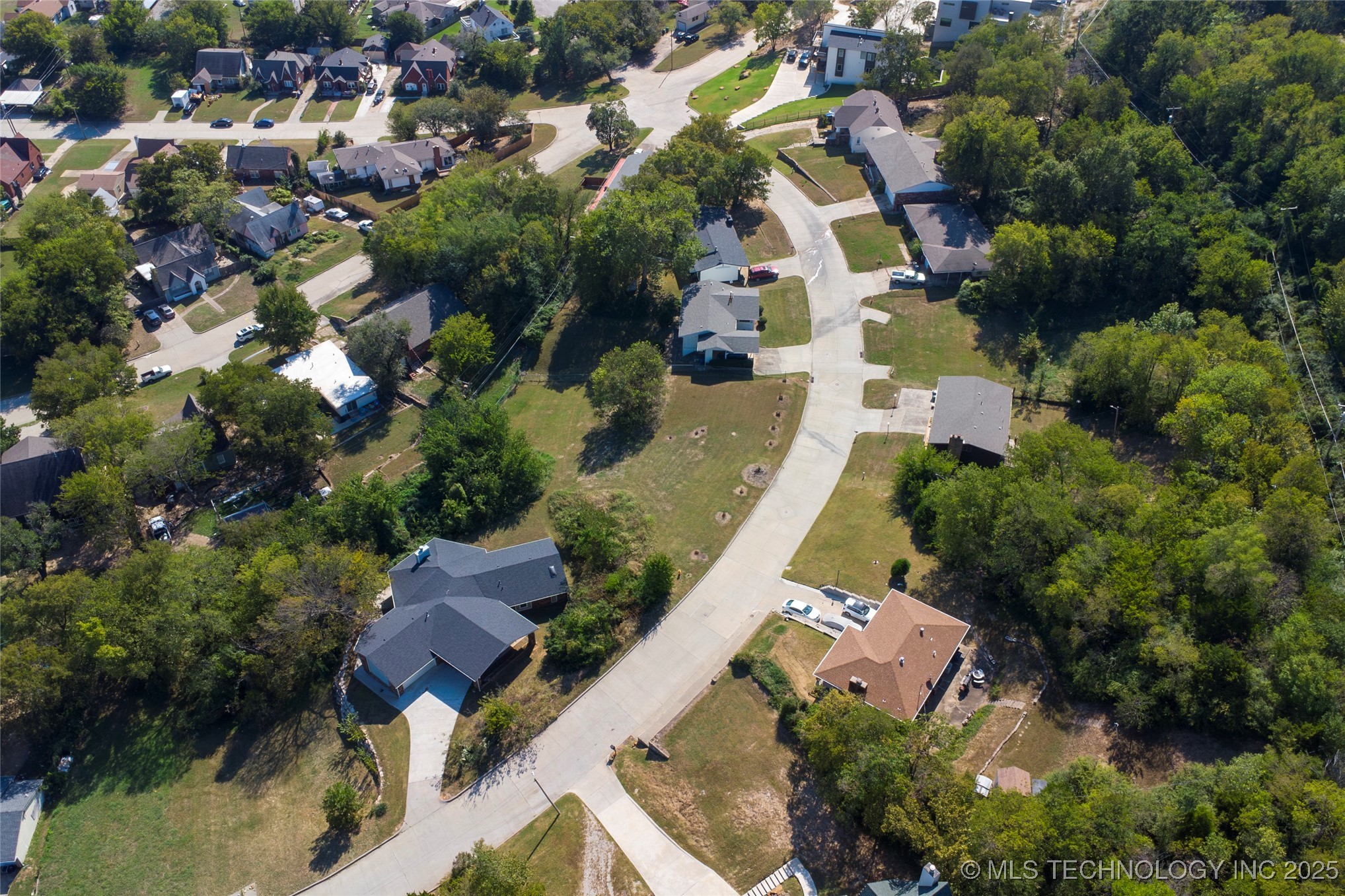 2225 N Main Street Property Photo 11