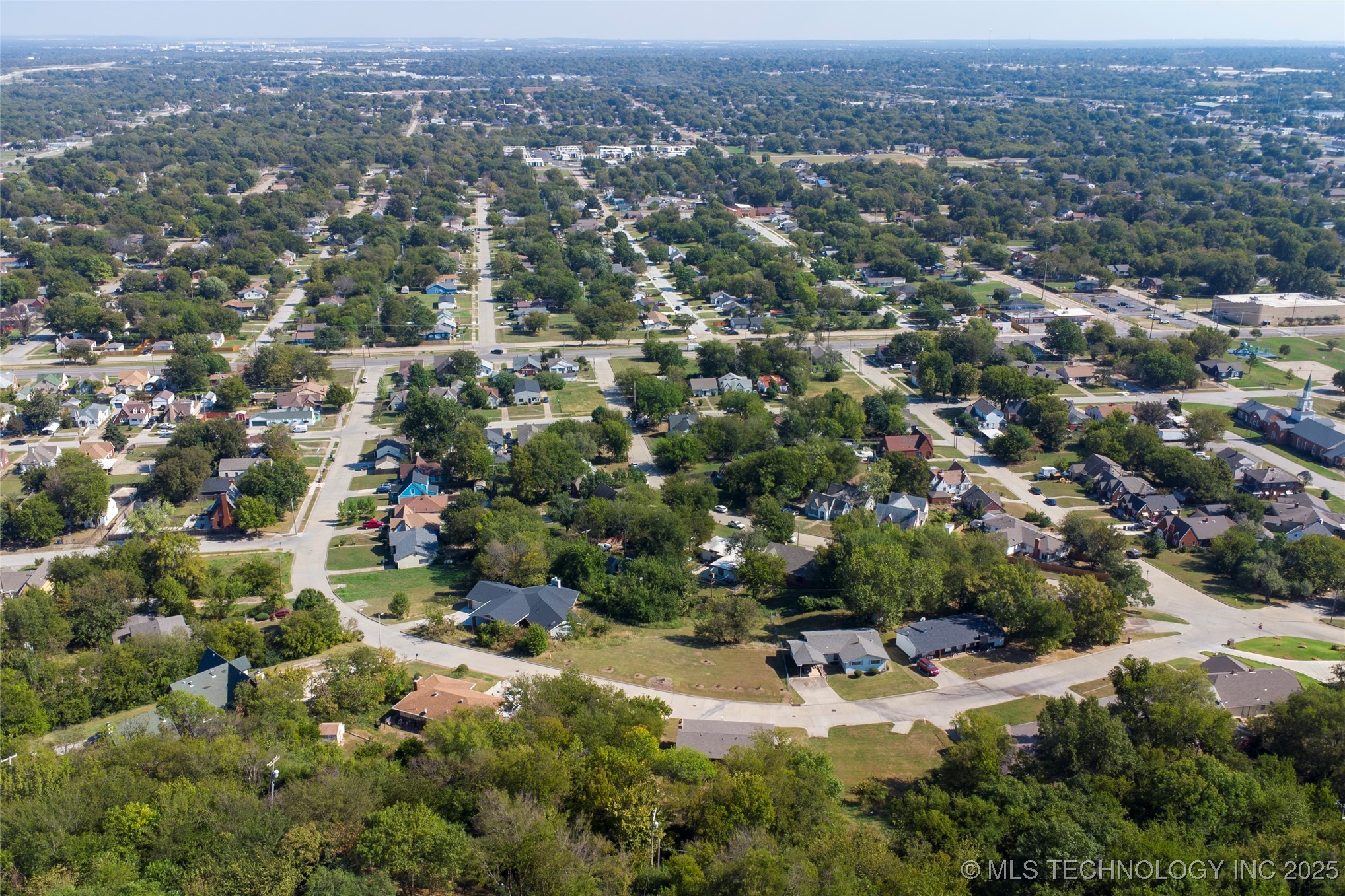 2225 N Main Street Property Photo 12