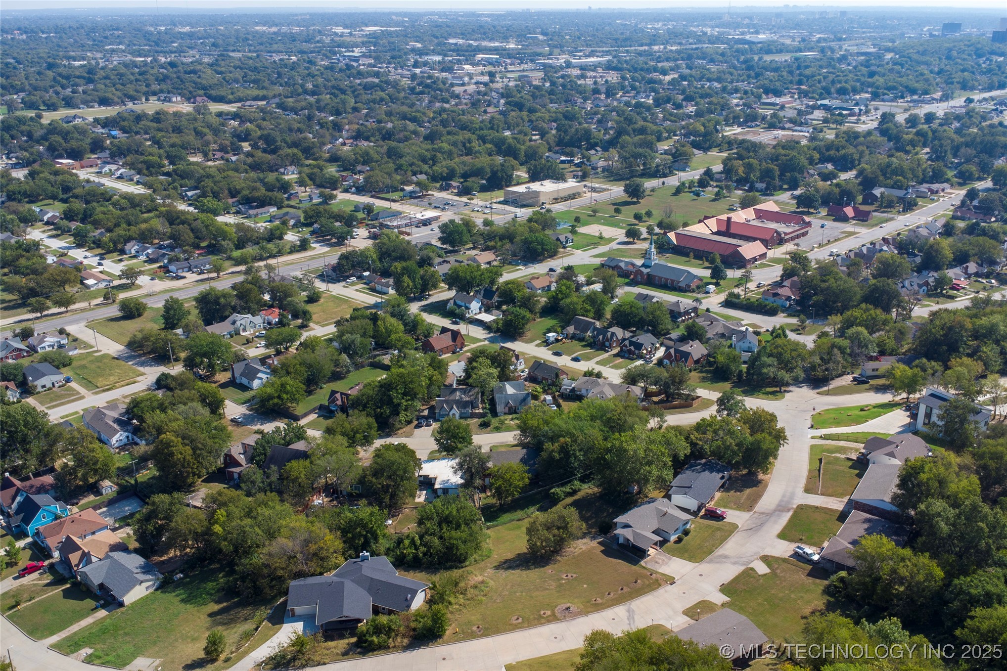 2225 N Main Street Property Photo 13