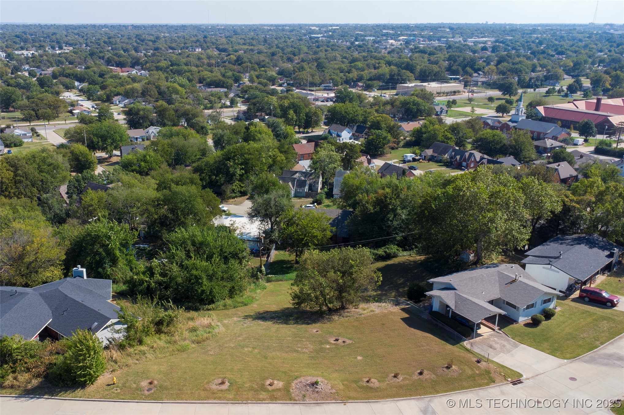 2225 N Main Street Property Photo 23