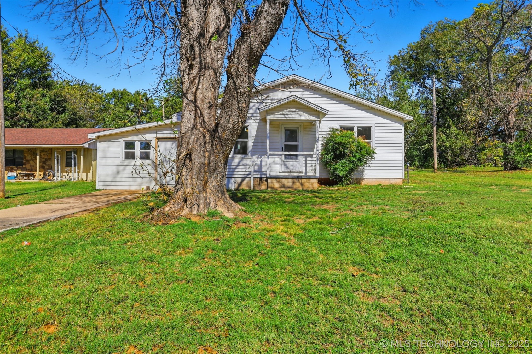 103 W 20th Street Property Photo 2