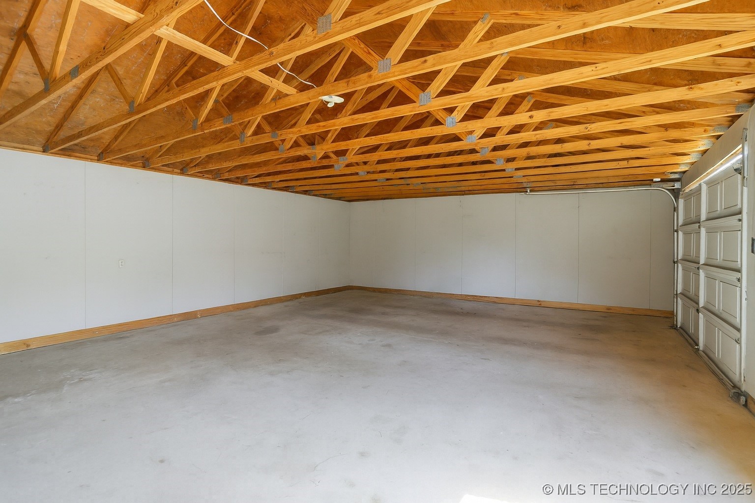 103 W 20th Street Property Photo 7