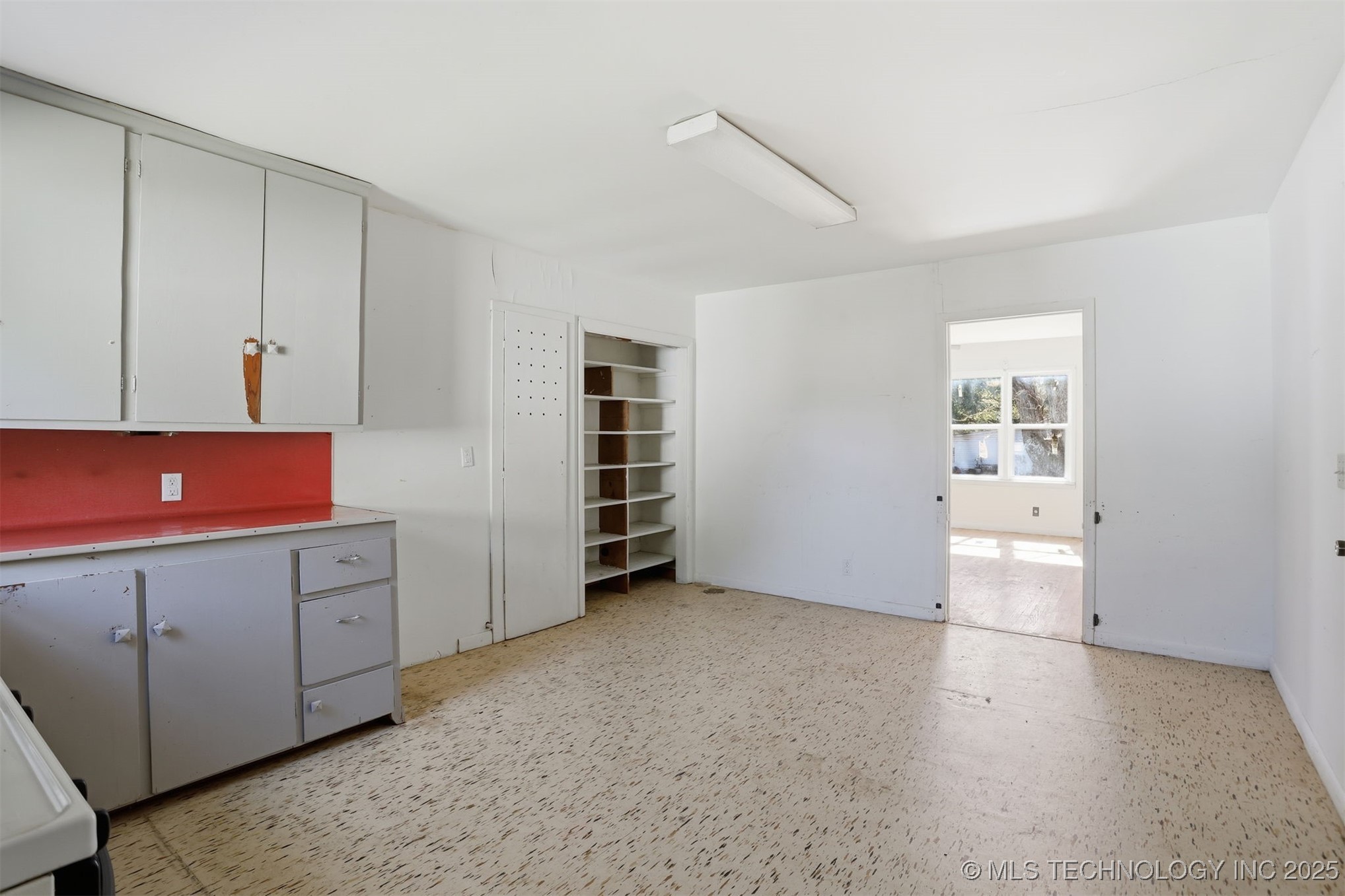 103 W 20th Street Property Photo 12