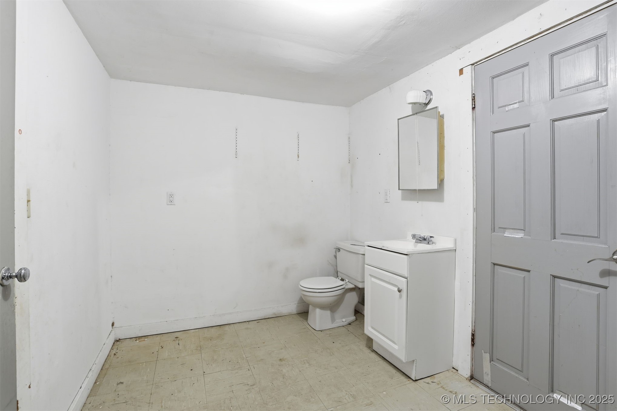 103 W 20th Street Property Photo 14