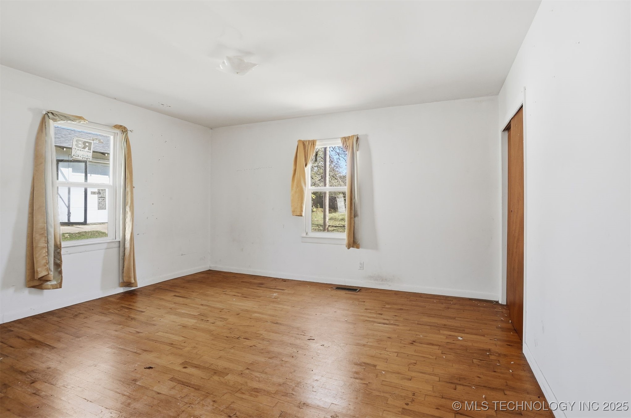 103 W 20th Street Property Photo 18