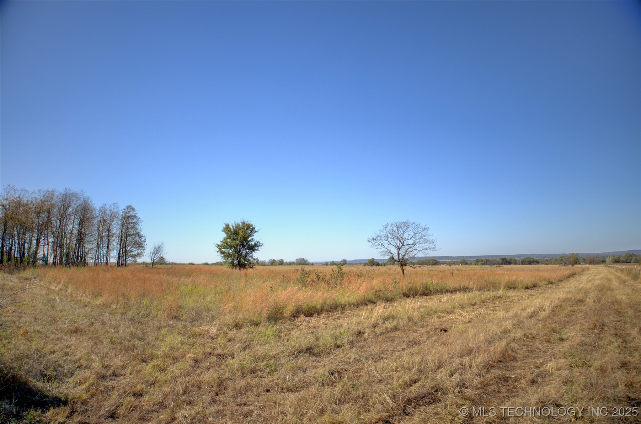 S Bixby Road Property Photo 12