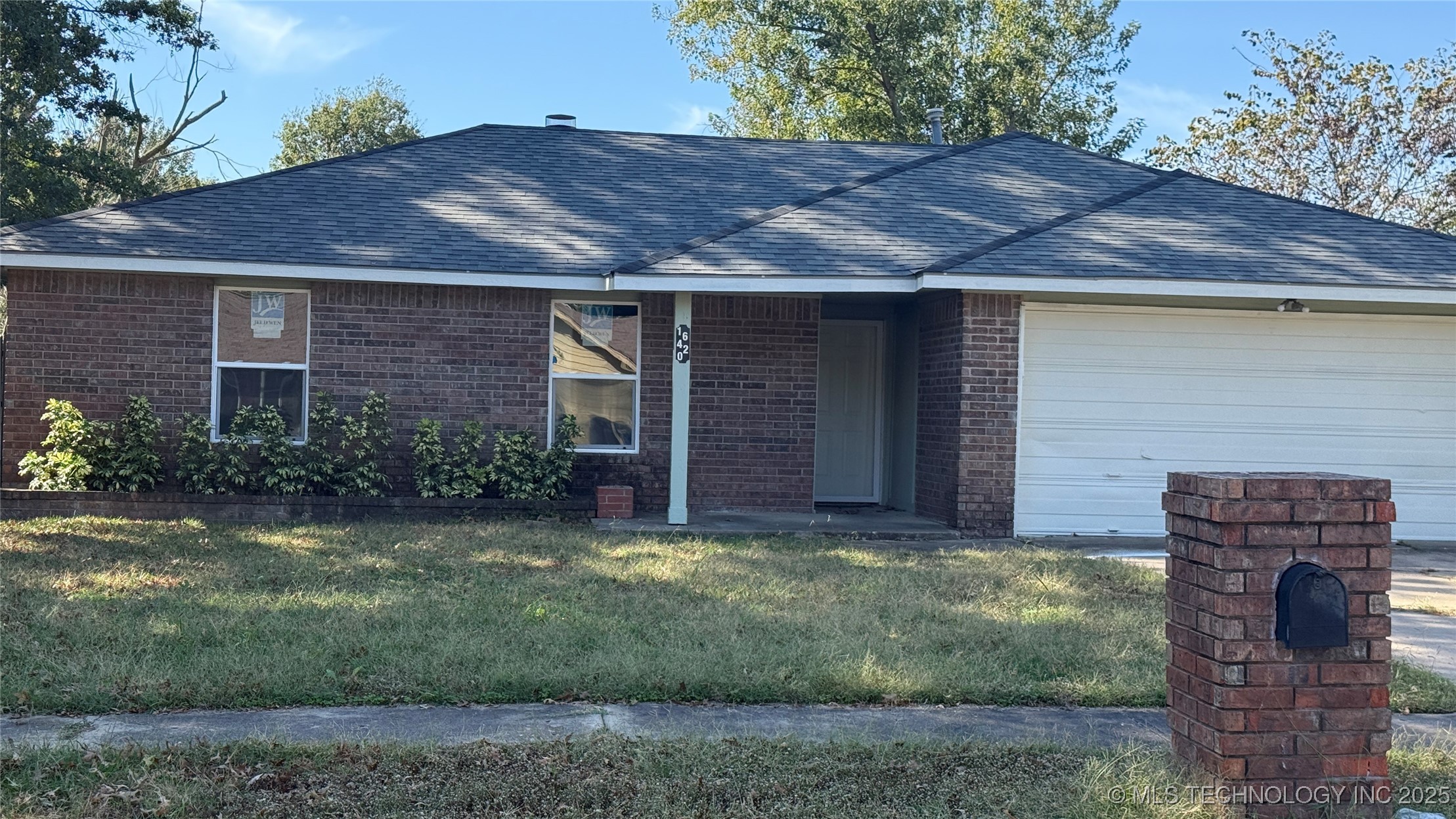 16420 E 3rd Street Property Photo 2