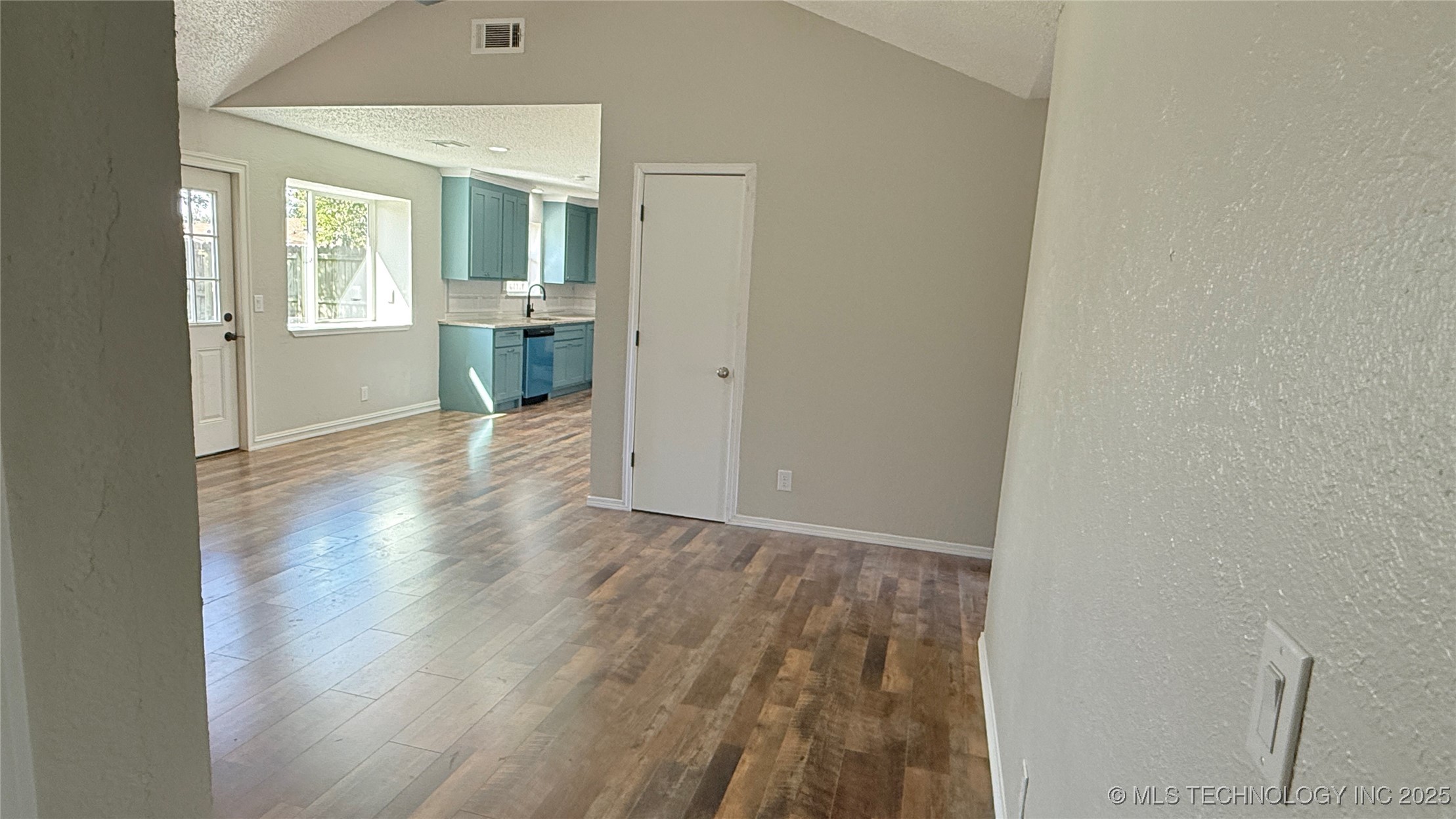 16420 E 3rd Street Property Photo 4