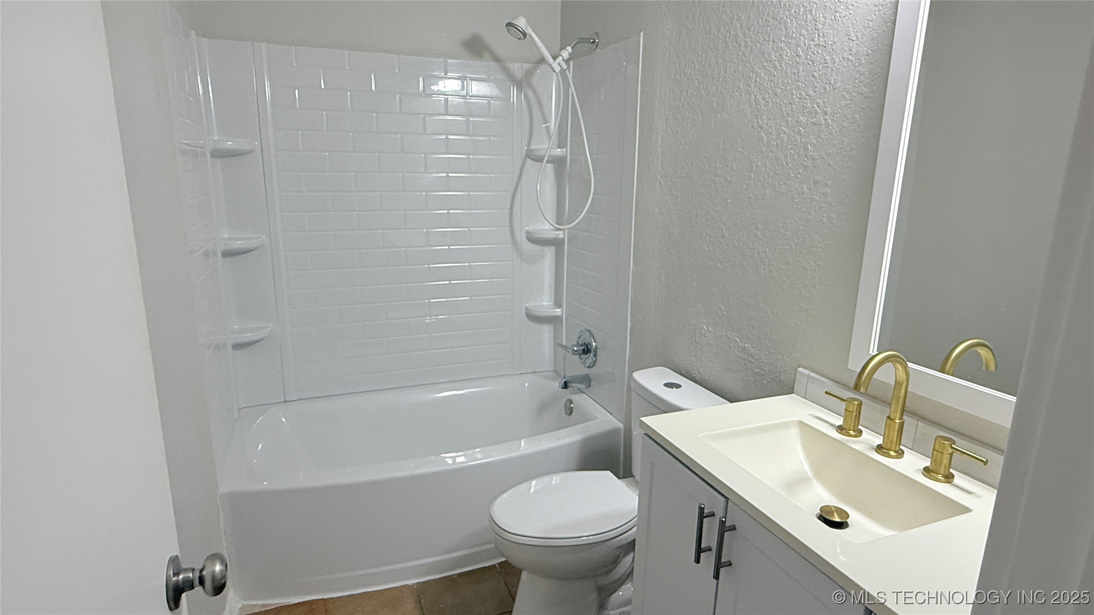 16420 E 3rd Street Property Photo 7