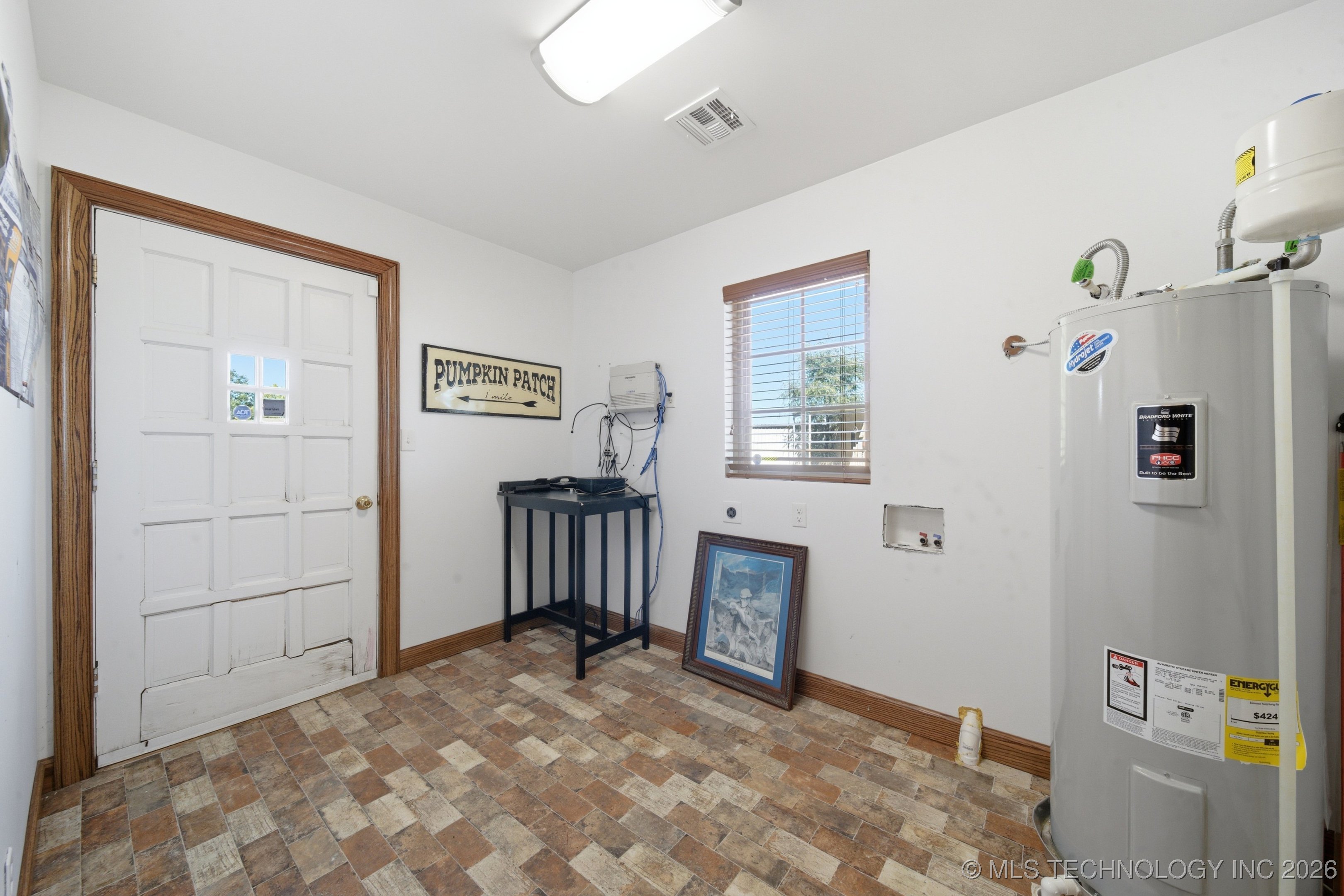 601 S Cherokee Street Property Photo 27