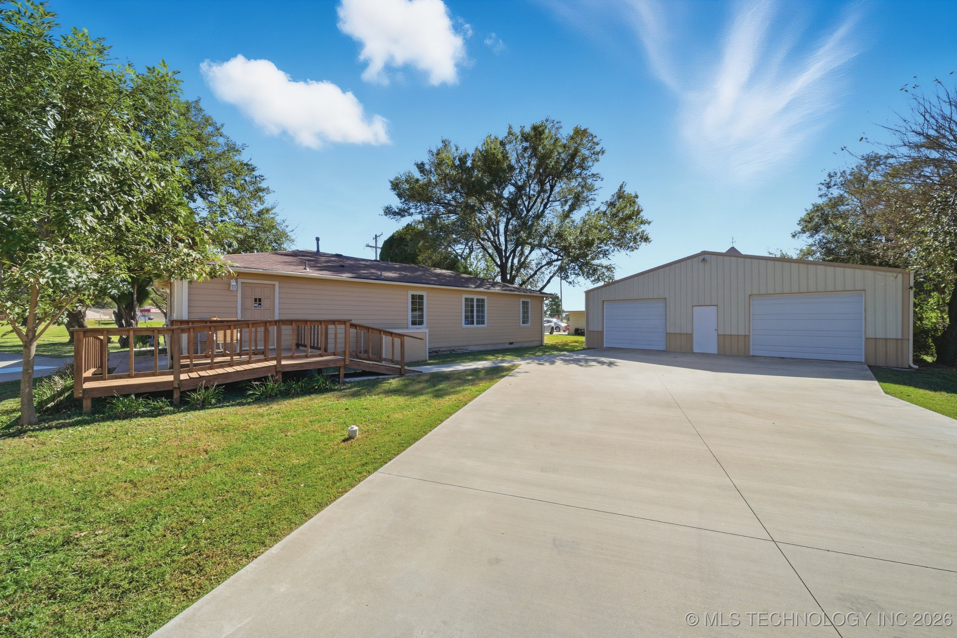 601 S Cherokee Street Property Photo 28