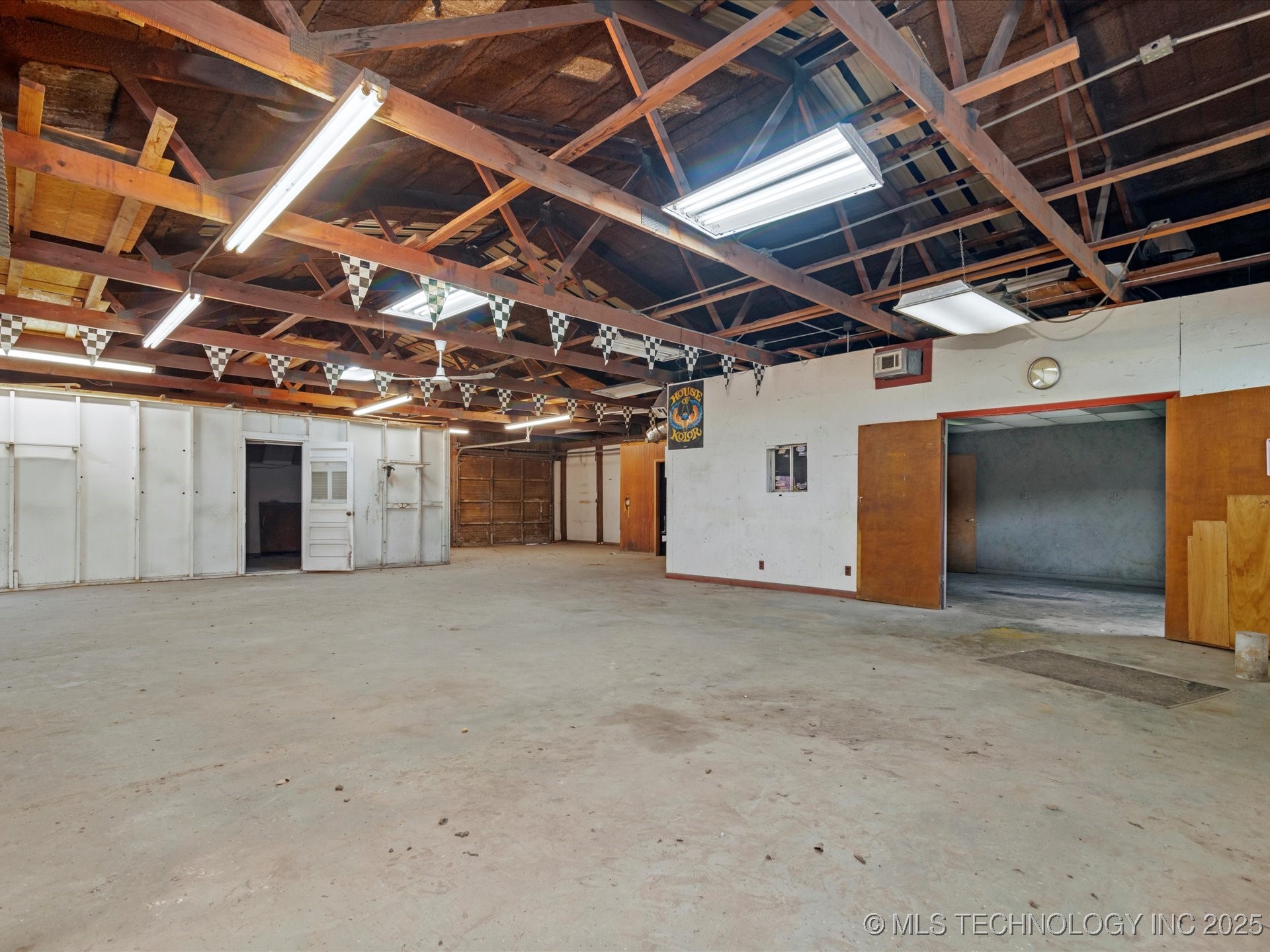 315 S Bucy Avenue Property Photo 4