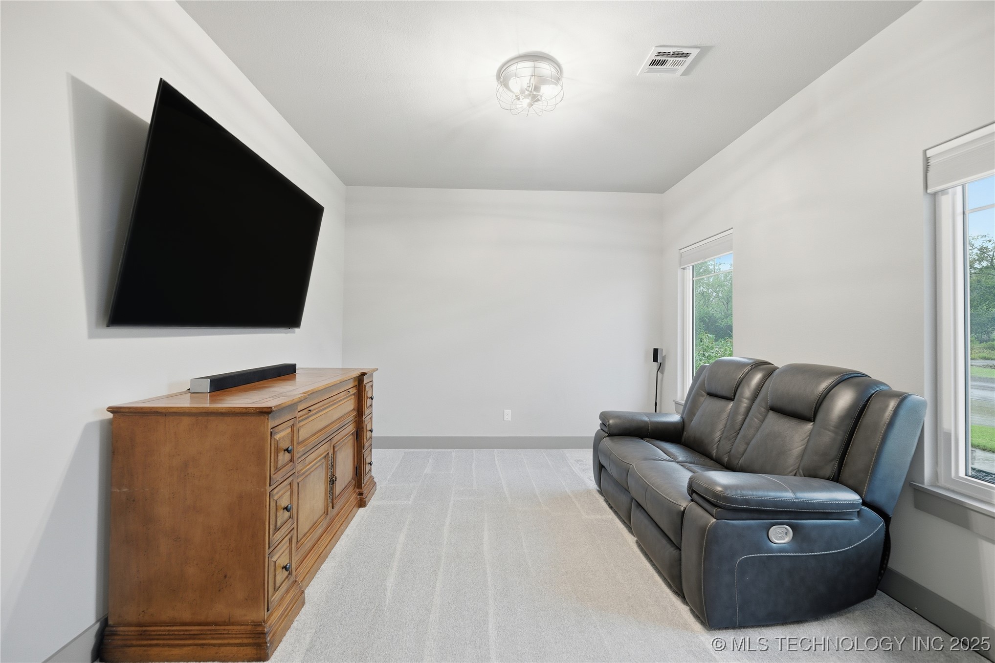 19985 S Wind Ridge Drive Property Photo 3