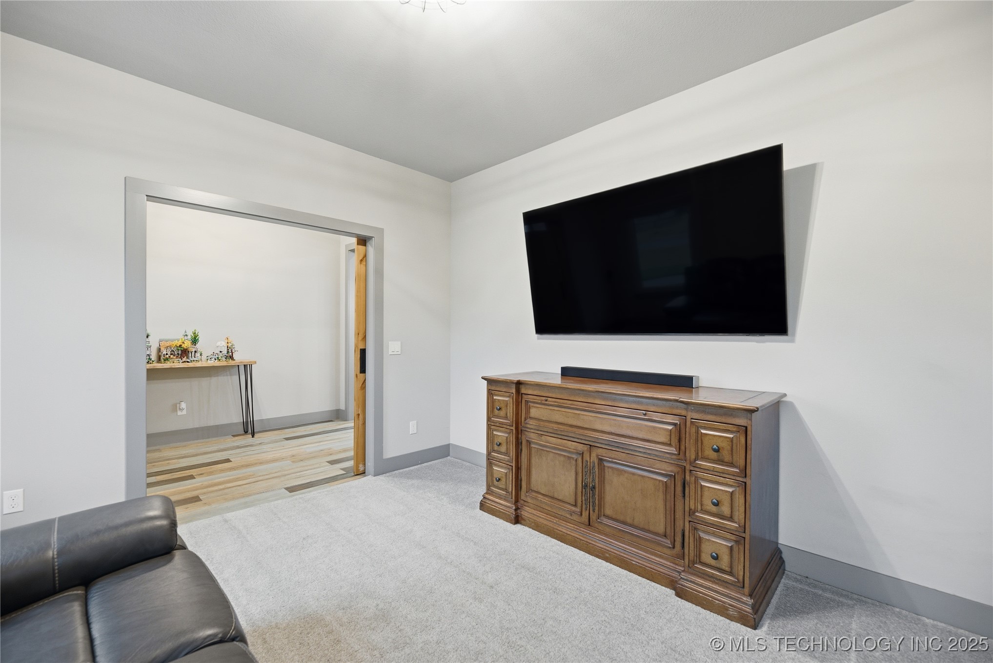 19985 S Wind Ridge Drive Property Photo 4