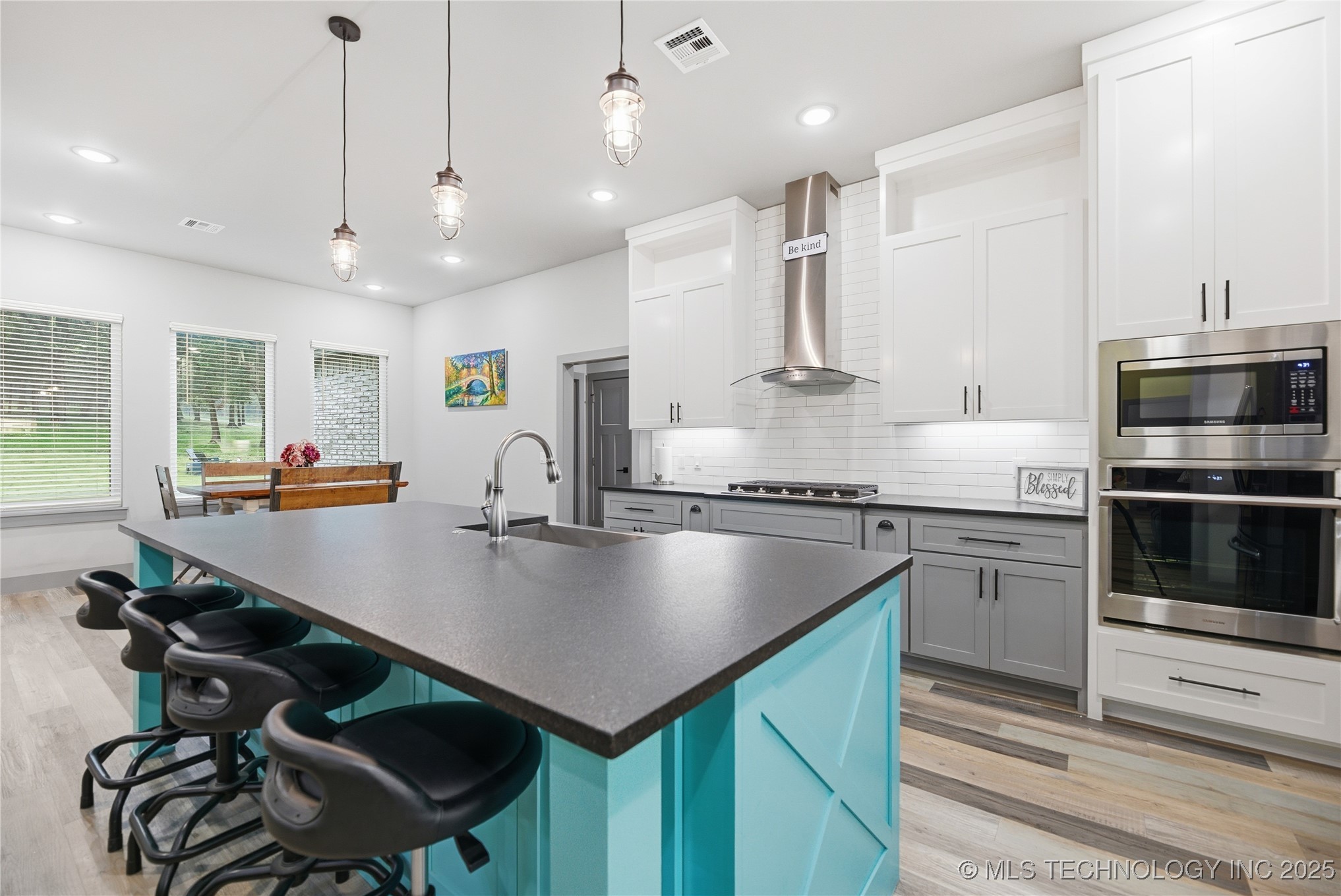 19985 S Wind Ridge Drive Property Photo 10