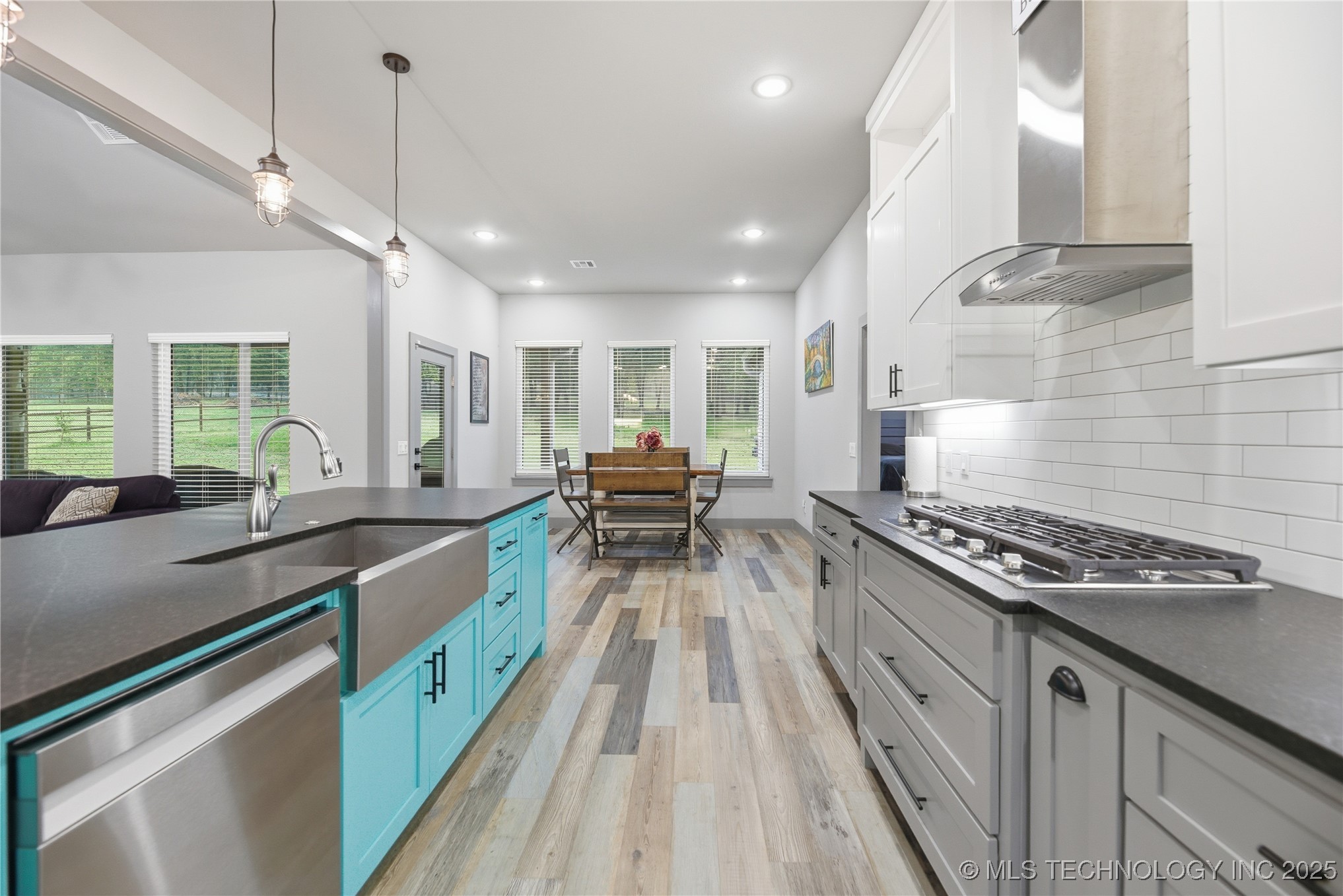 19985 S Wind Ridge Drive Property Photo 11