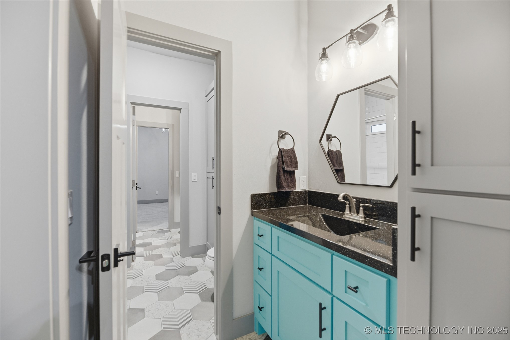 19985 S Wind Ridge Drive Property Photo 28