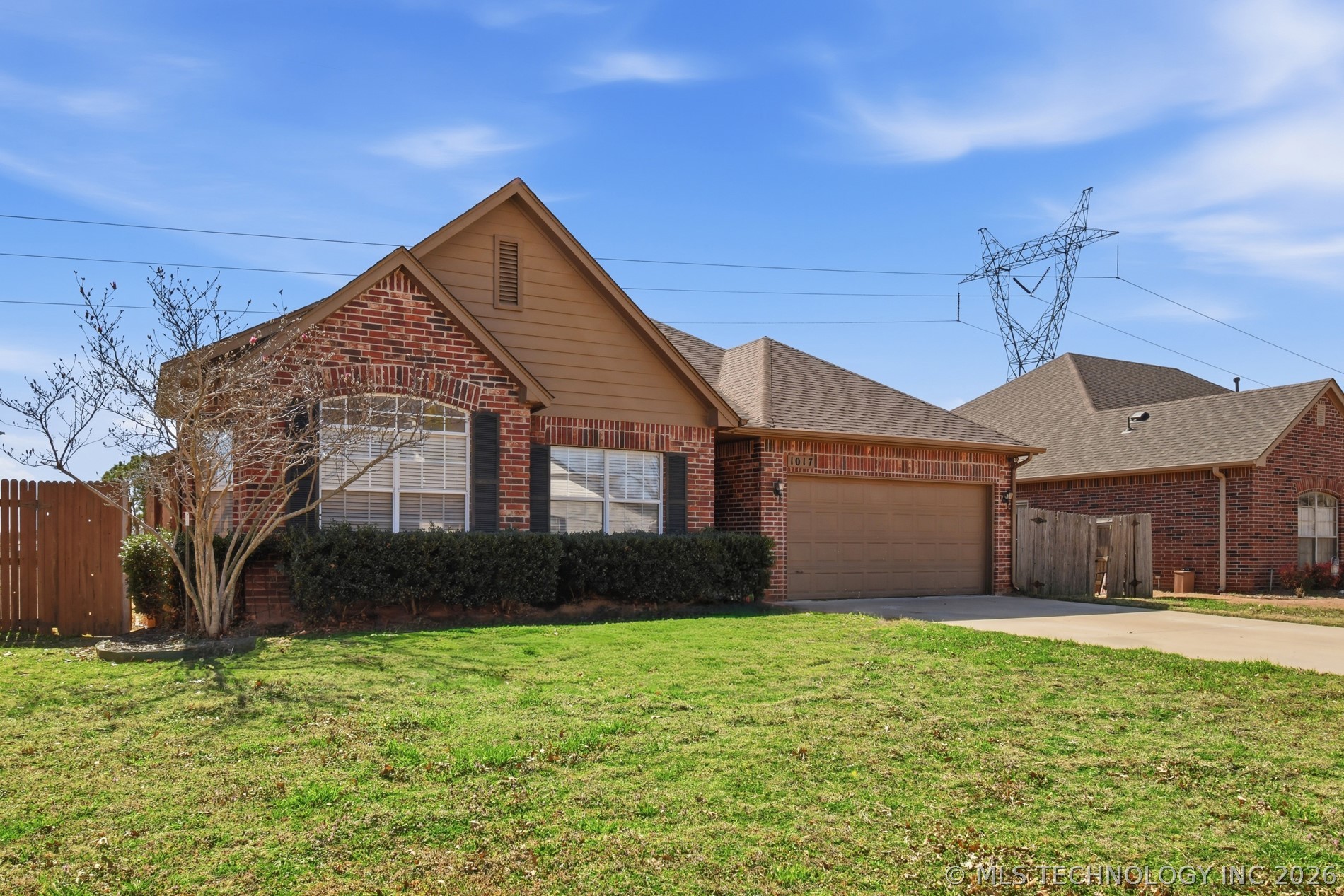 1017 W Quinton Street S Property Photo 2