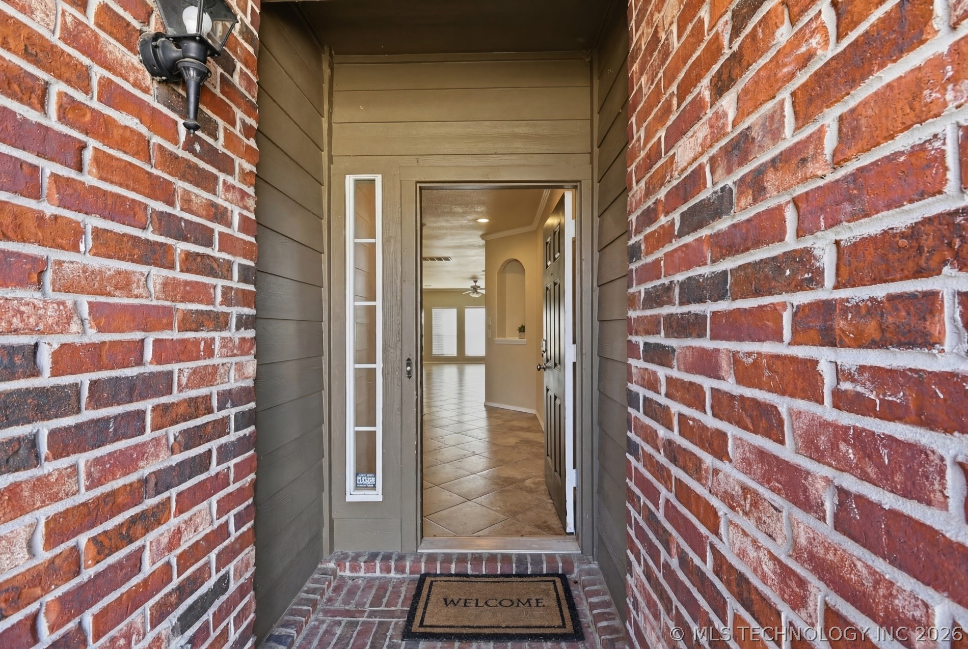 1017 W Quinton Street S Property Photo 4