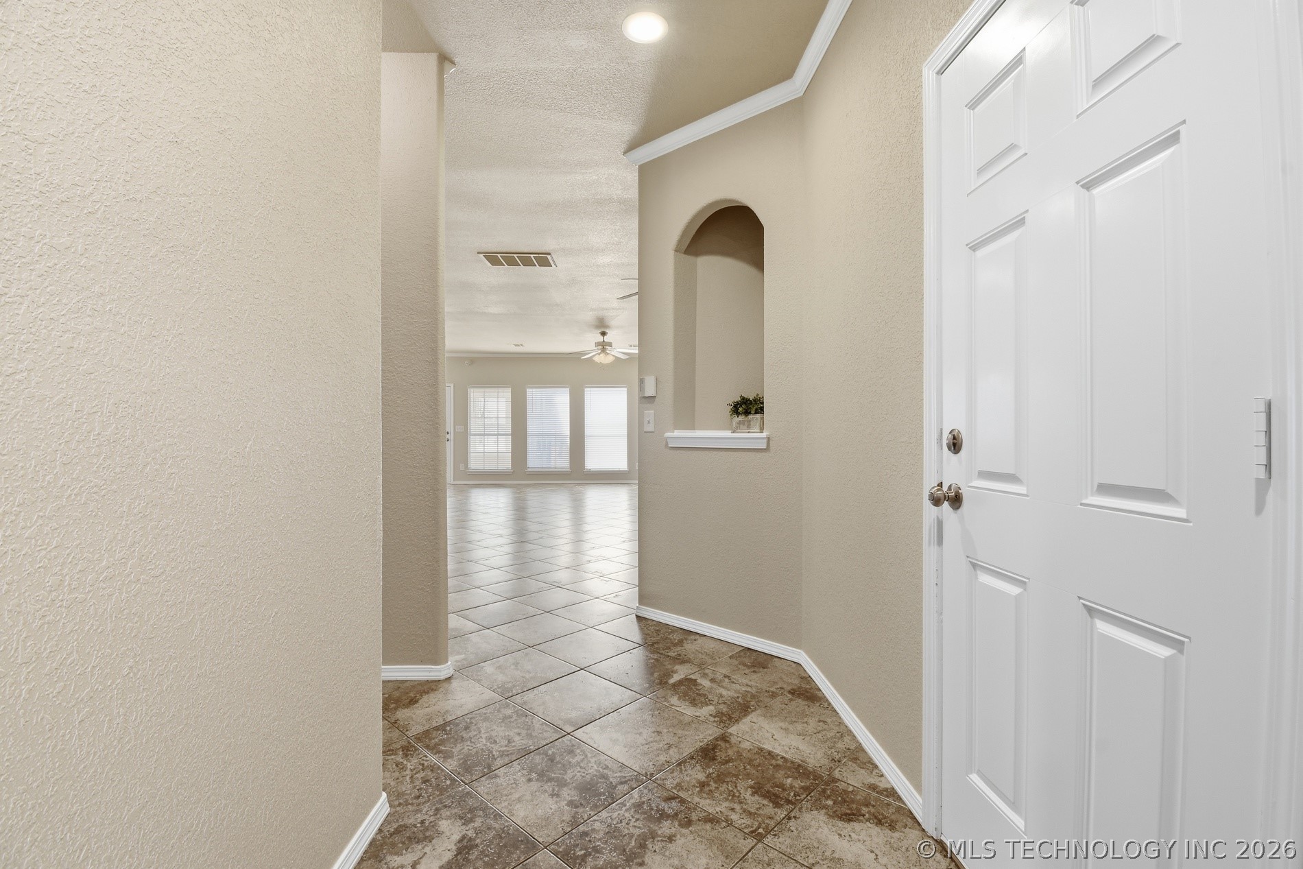 1017 W Quinton Street S Property Photo 5