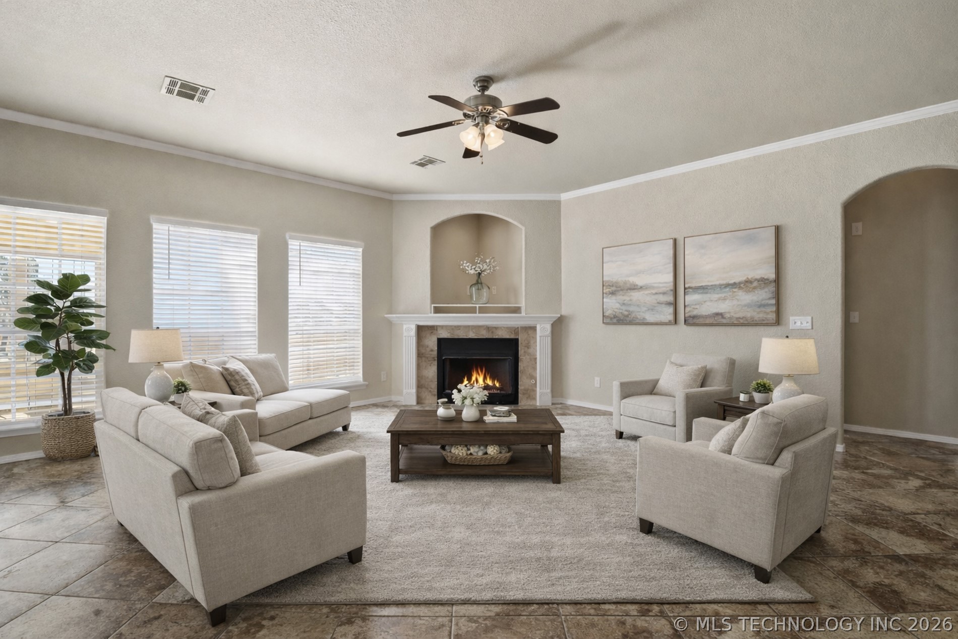 1017 W Quinton Street S Property Photo 8